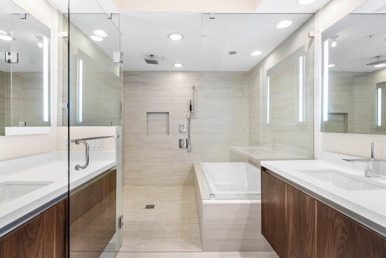 RIVA CONDOMINIUM - Residential