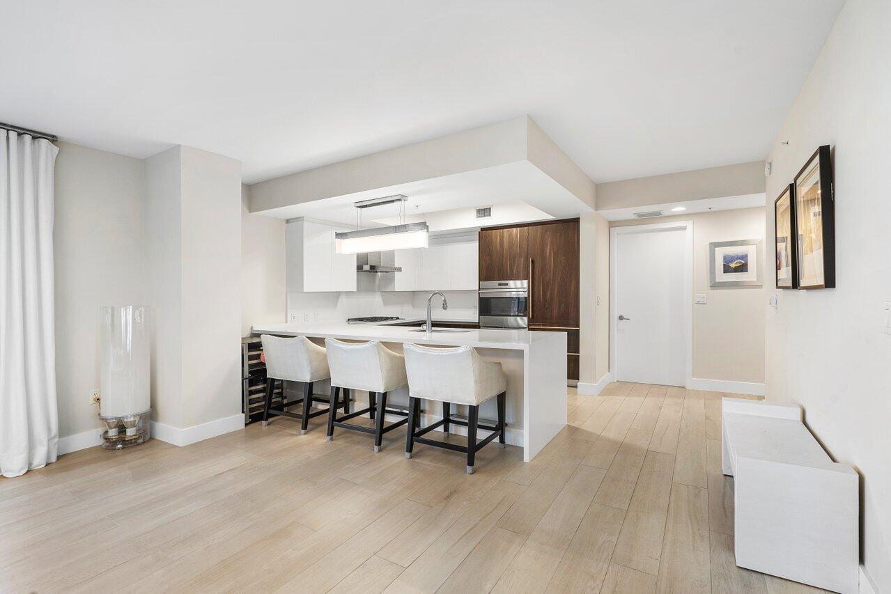 RIVA CONDOMINIUM - Residential