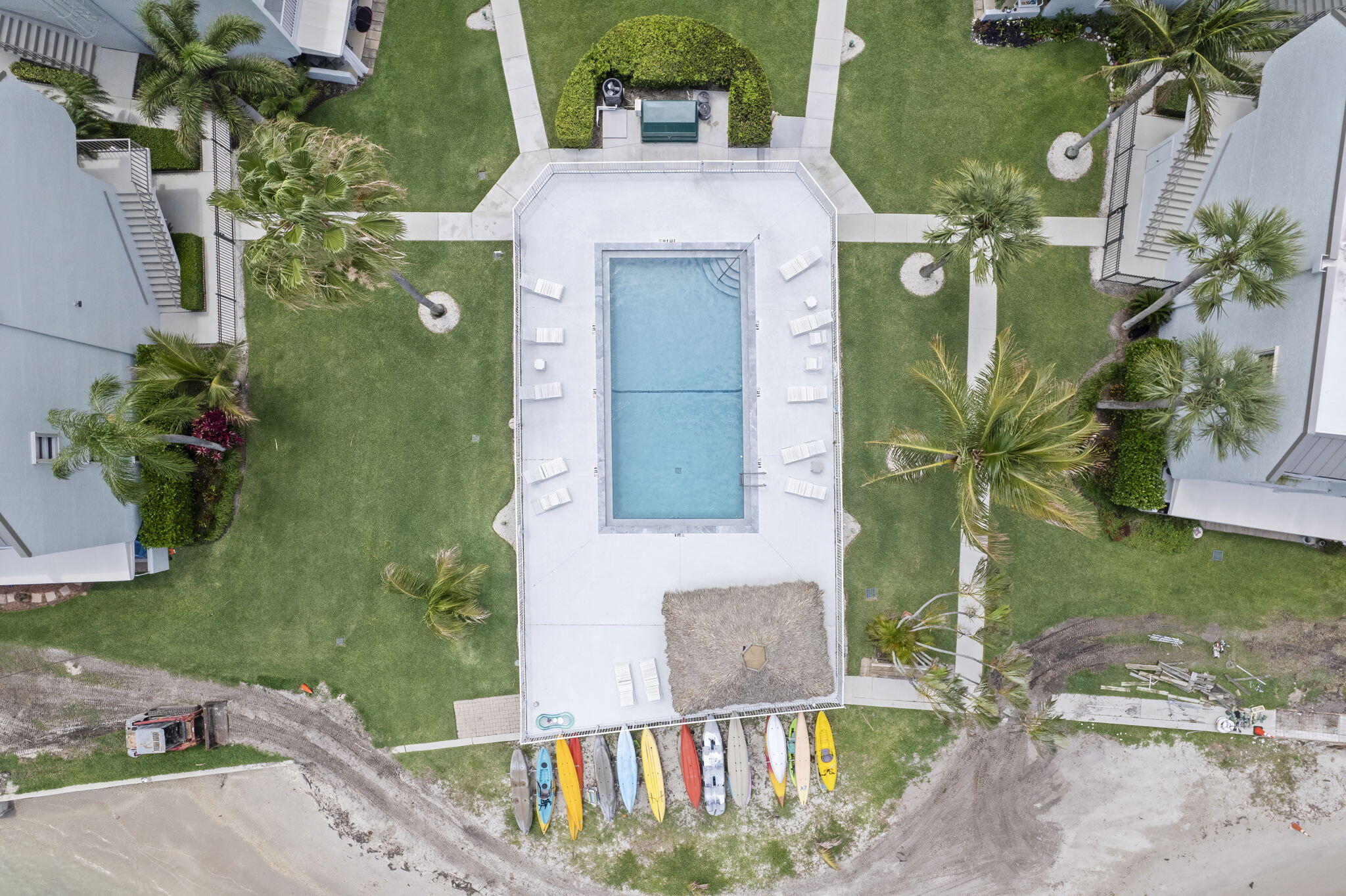 LA ENTRADA DEL MAR CONDOMINIUM - Residential