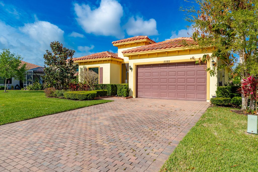 Photo of 5585 40th Avenue, Vero Beach, FL 32967 (MLS # B26010306)