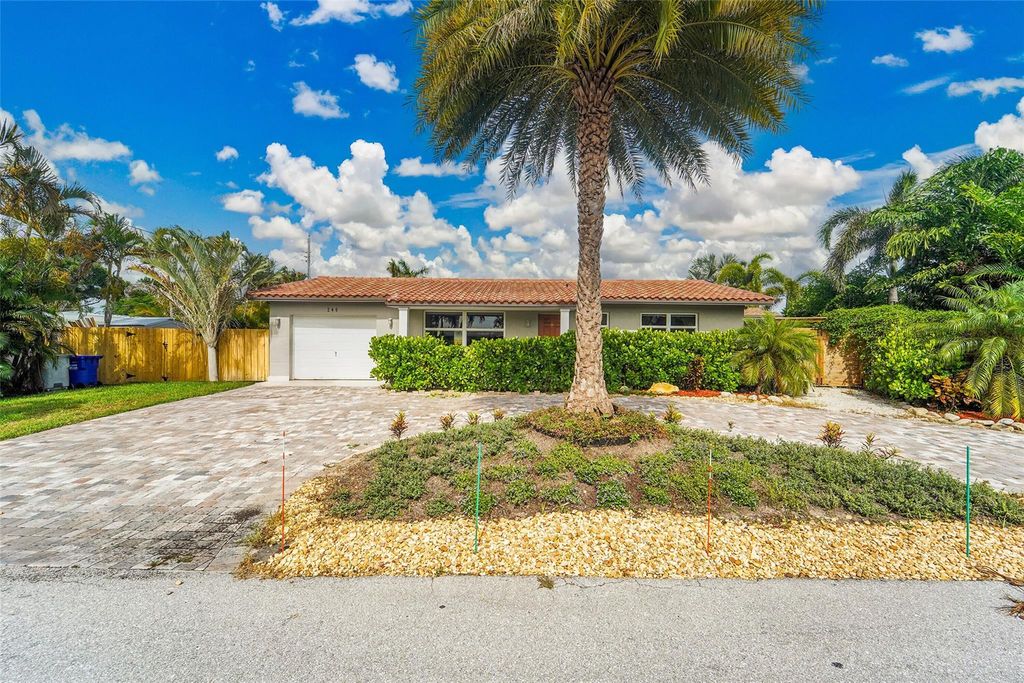 Photo of 240 SE 15th Avenue, Pompano Beach, FL 33060 (MLS # F10515653)