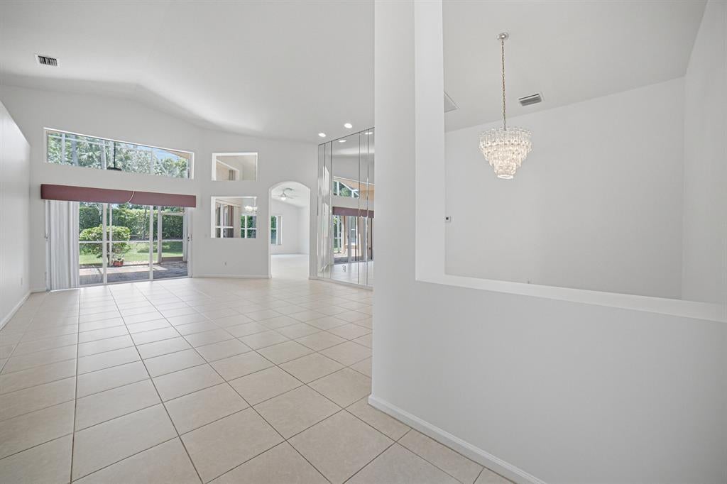 7639 Tarpon Cove Circle