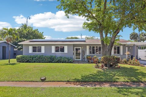 4688 NW 1st Street Plantation FL 33317