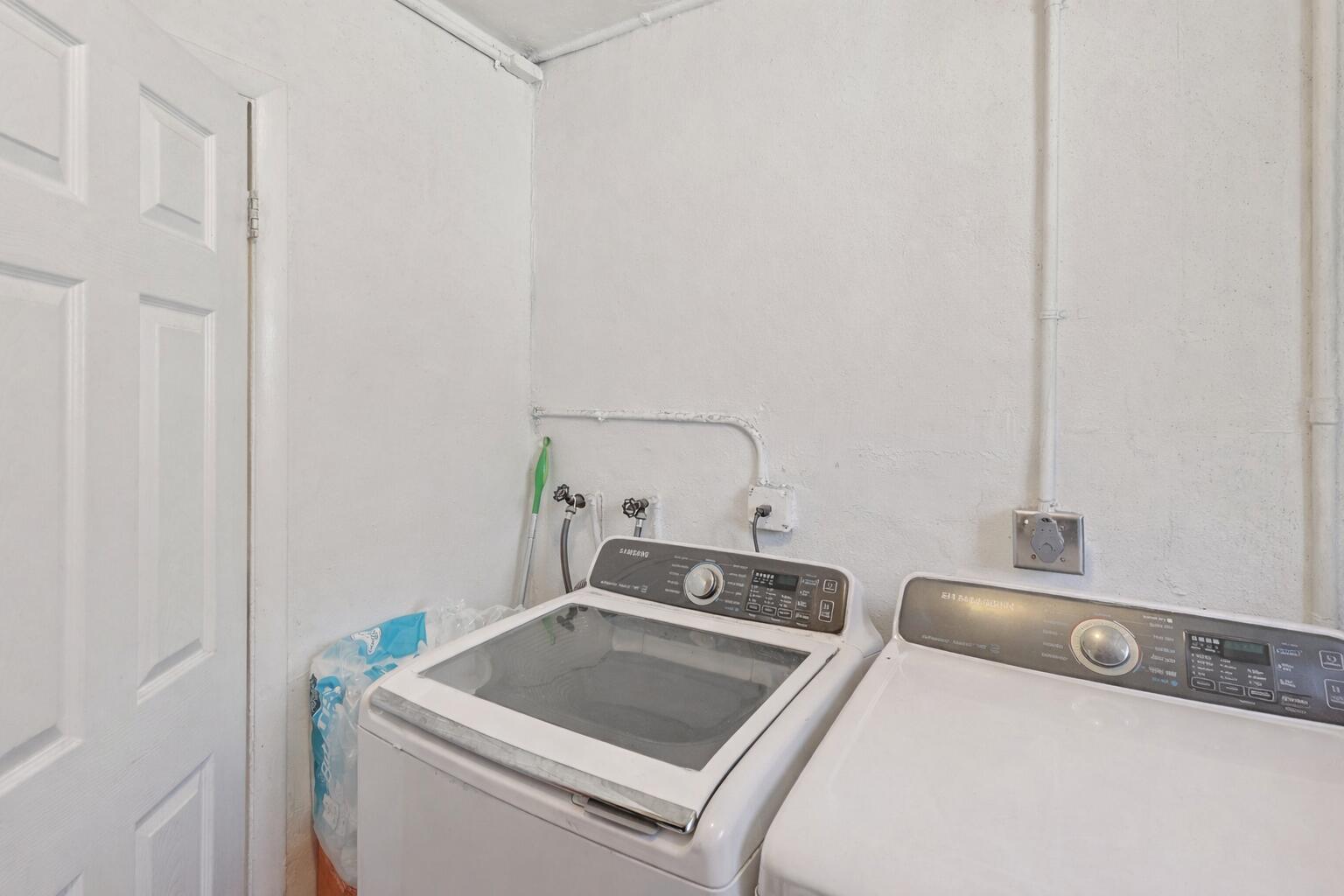 BREEZESWEPT PARK ESTATES - Residential