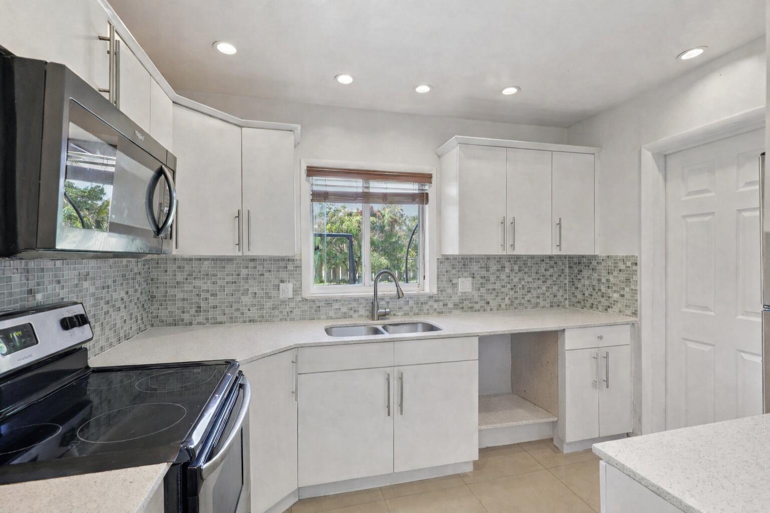 BREEZESWEPT PARK ESTATES - Residential