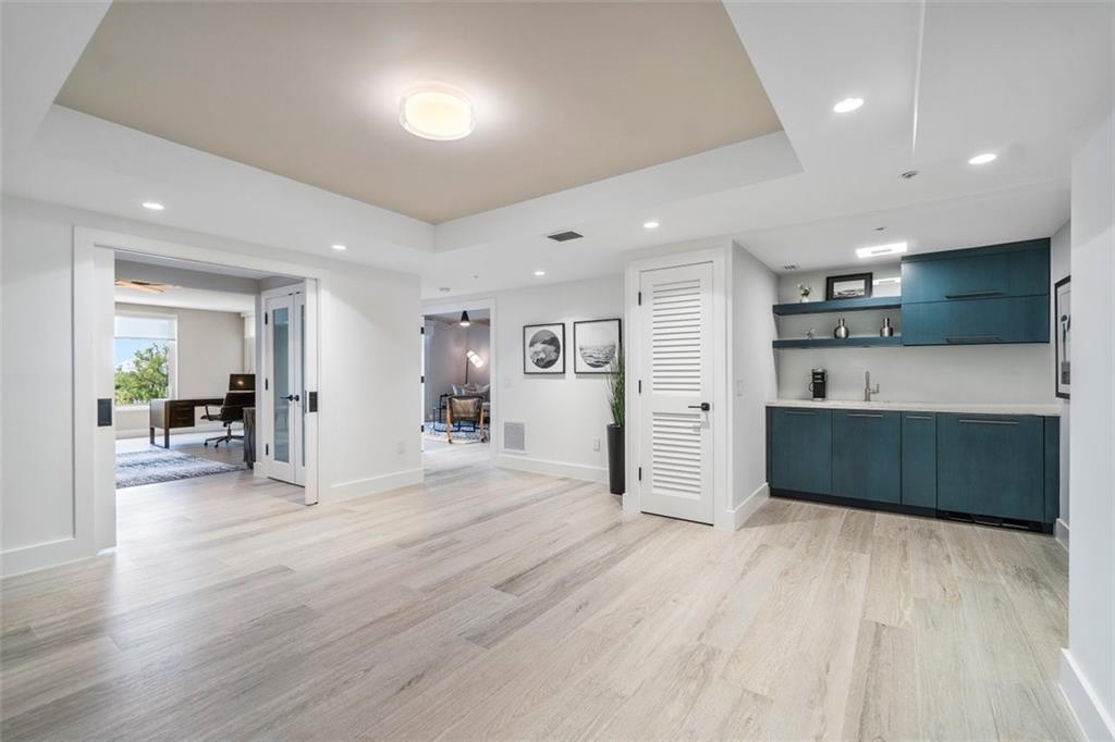 The Pointe - Residential