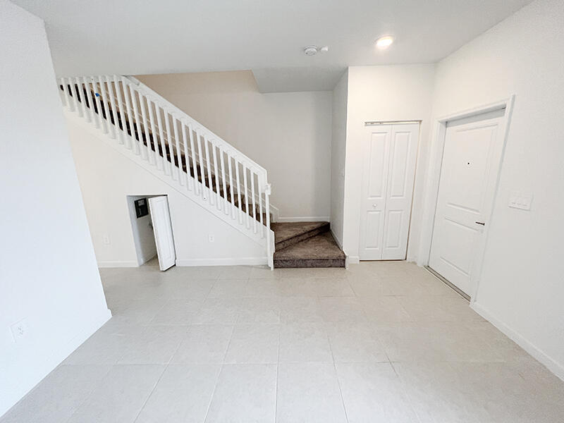 PINE ISLE - Residential Lease