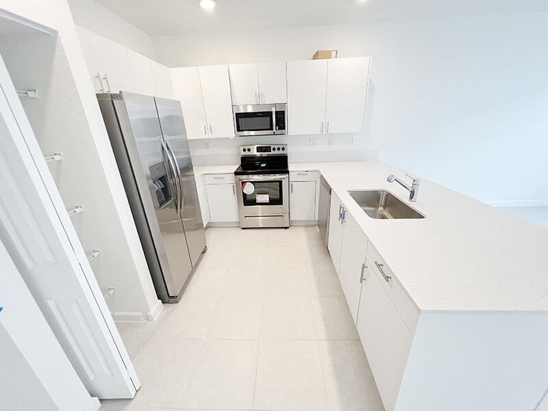 PINE ISLE - Residential Lease