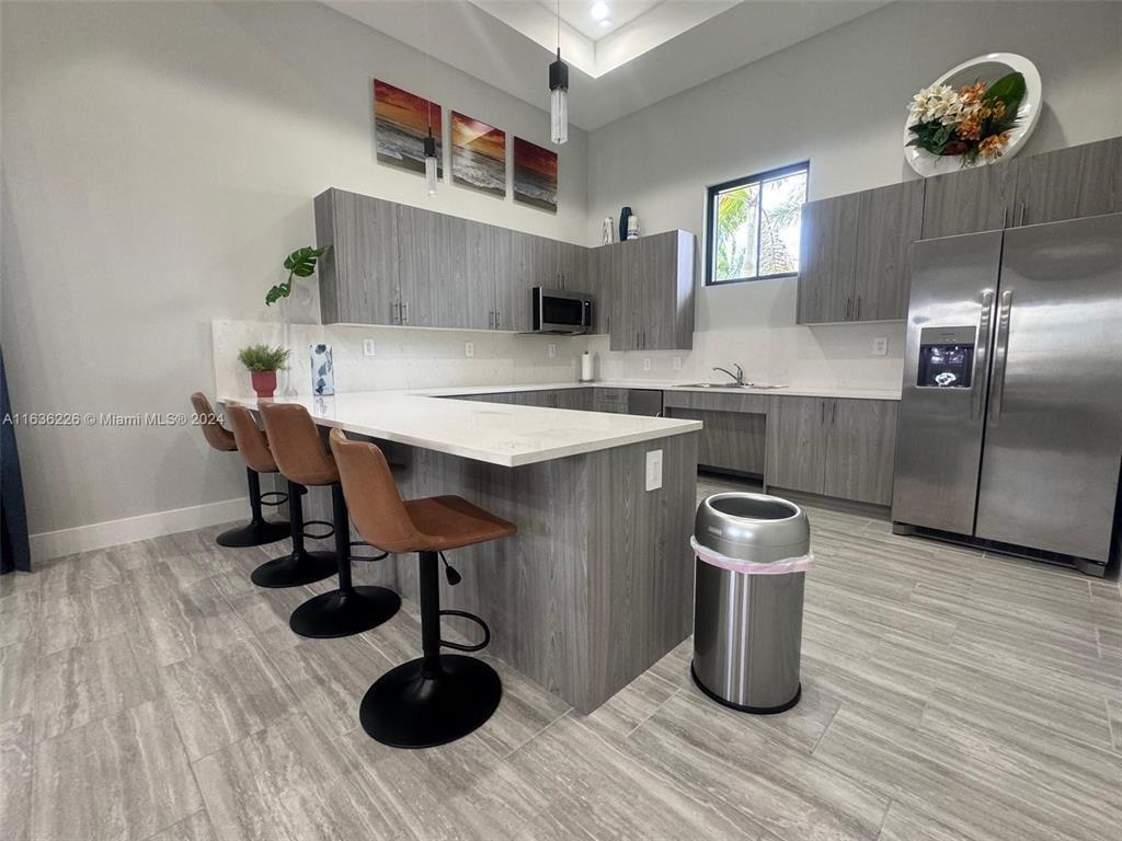 PINE ISLE - Residential Lease