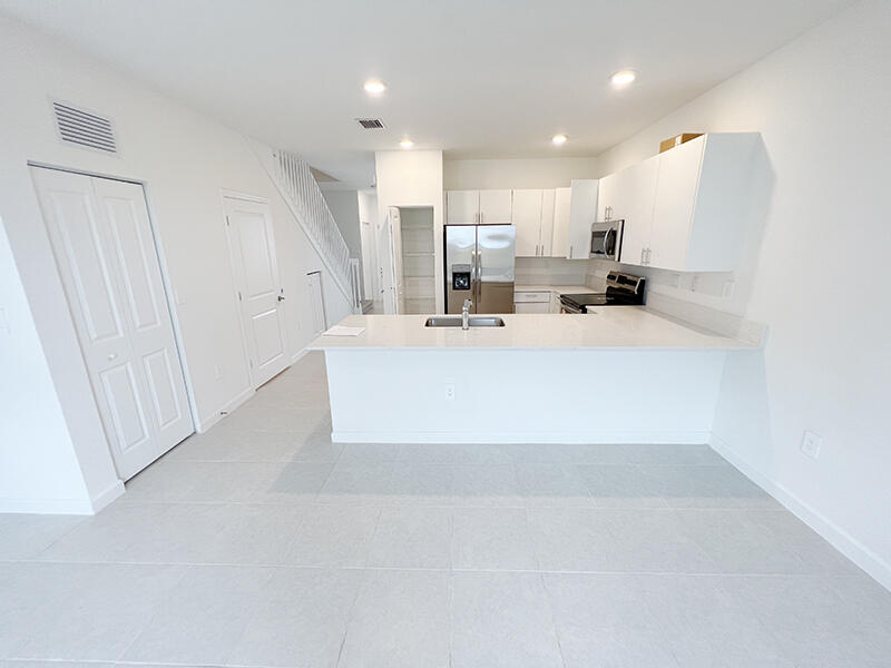 PINE ISLE - Residential Lease