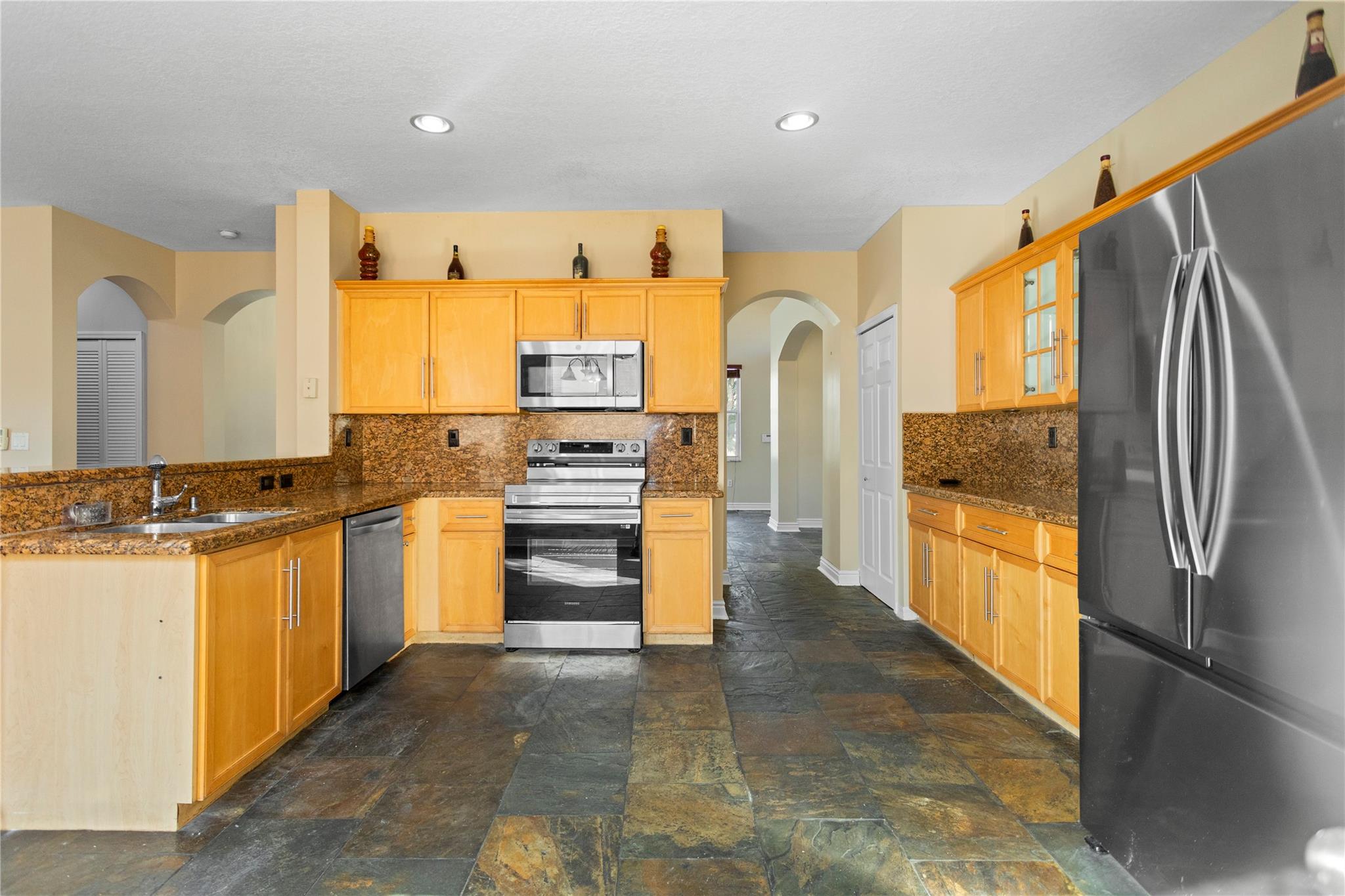 Pod 6 At Monarch Lakes 16 - Residential