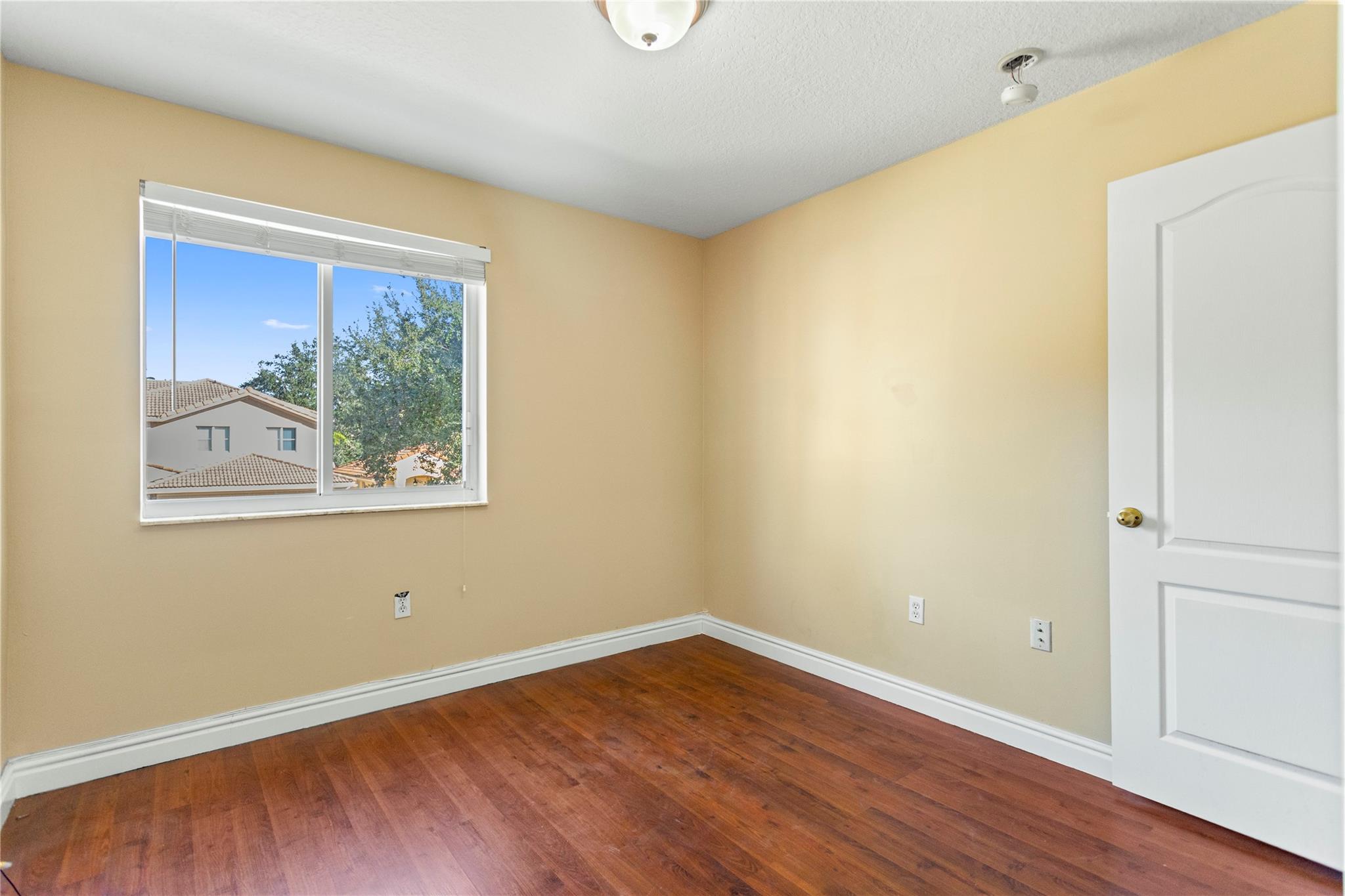 Pod 6 At Monarch Lakes 16 - Residential