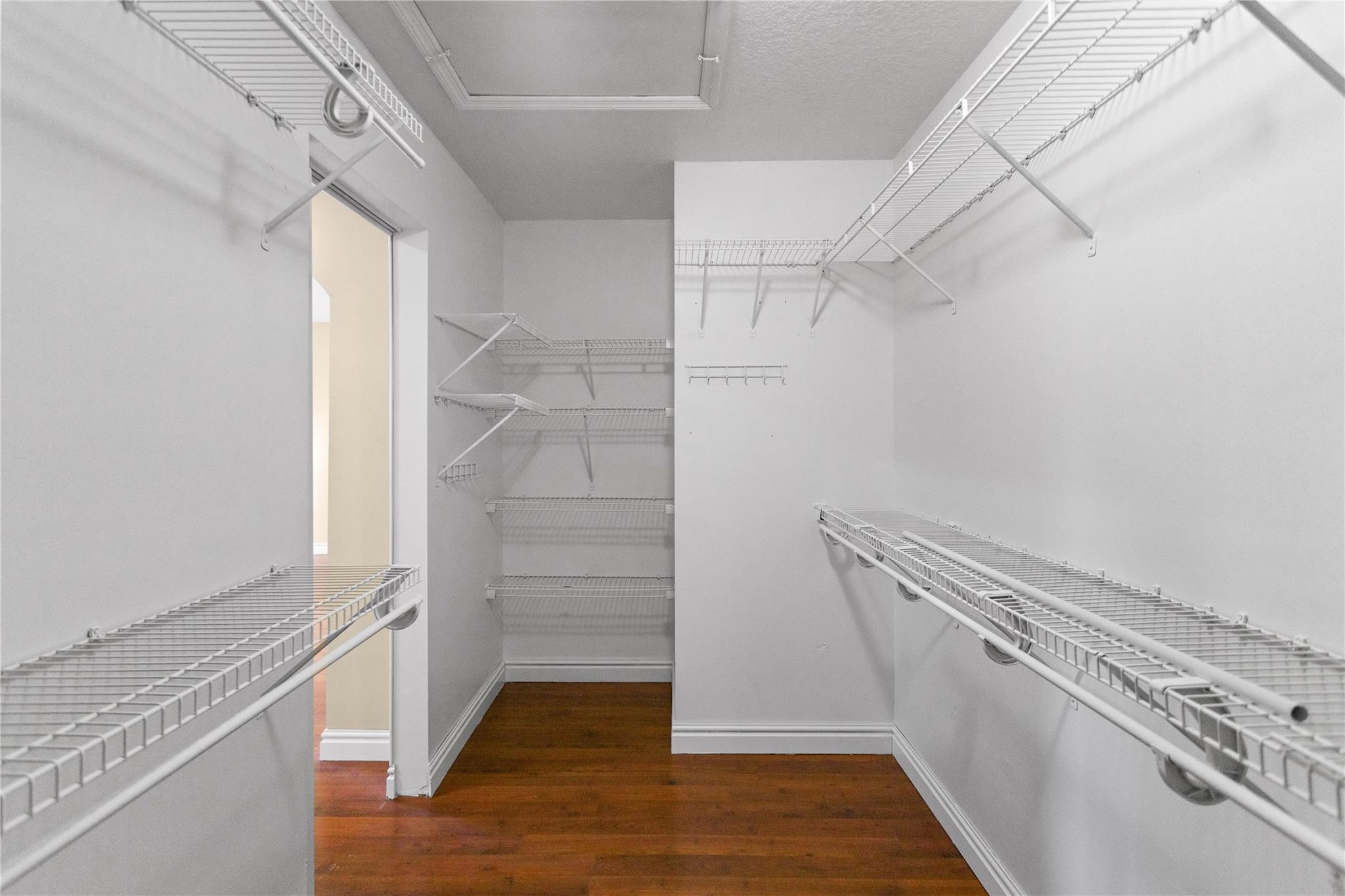 Pod 6 At Monarch Lakes 16 - Residential