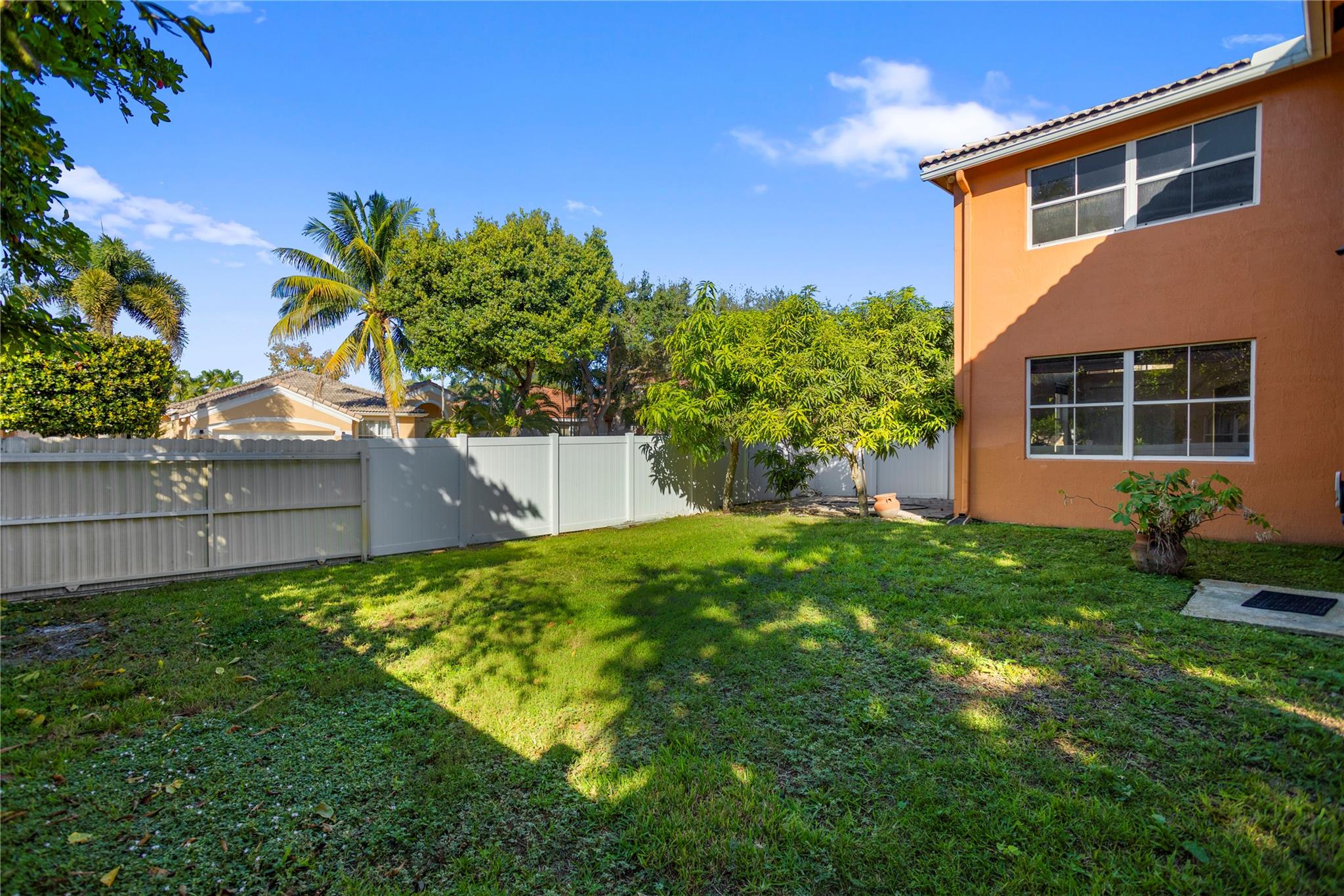 Pod 6 At Monarch Lakes 16 - Residential