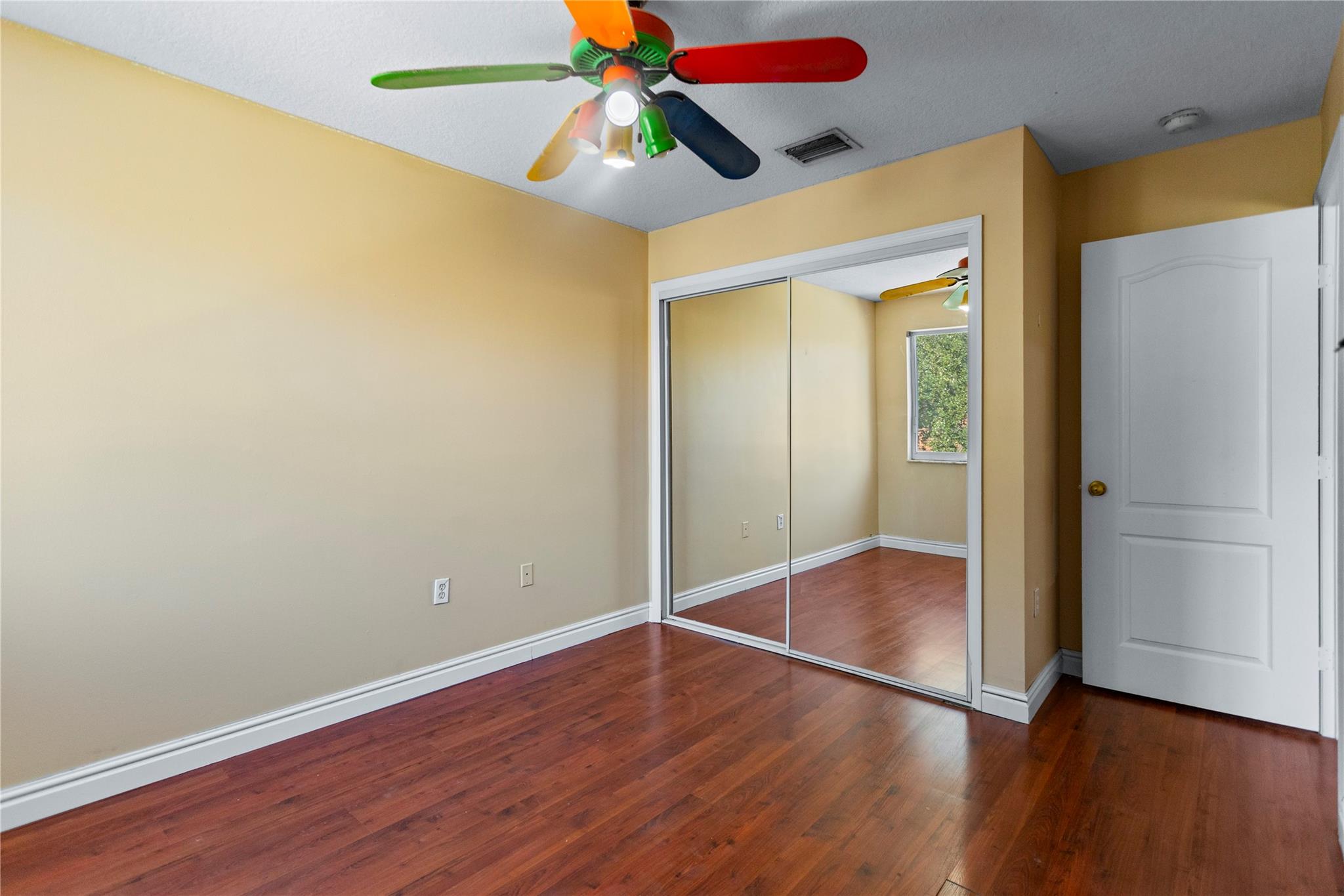 Pod 6 At Monarch Lakes 16 - Residential