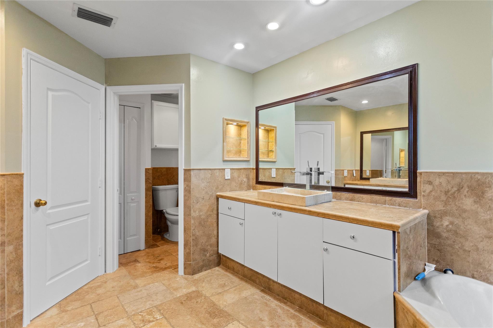 Pod 6 At Monarch Lakes 16 - Residential