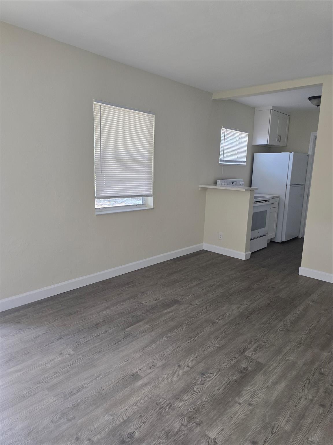1719 Lauderdale Manor Dr