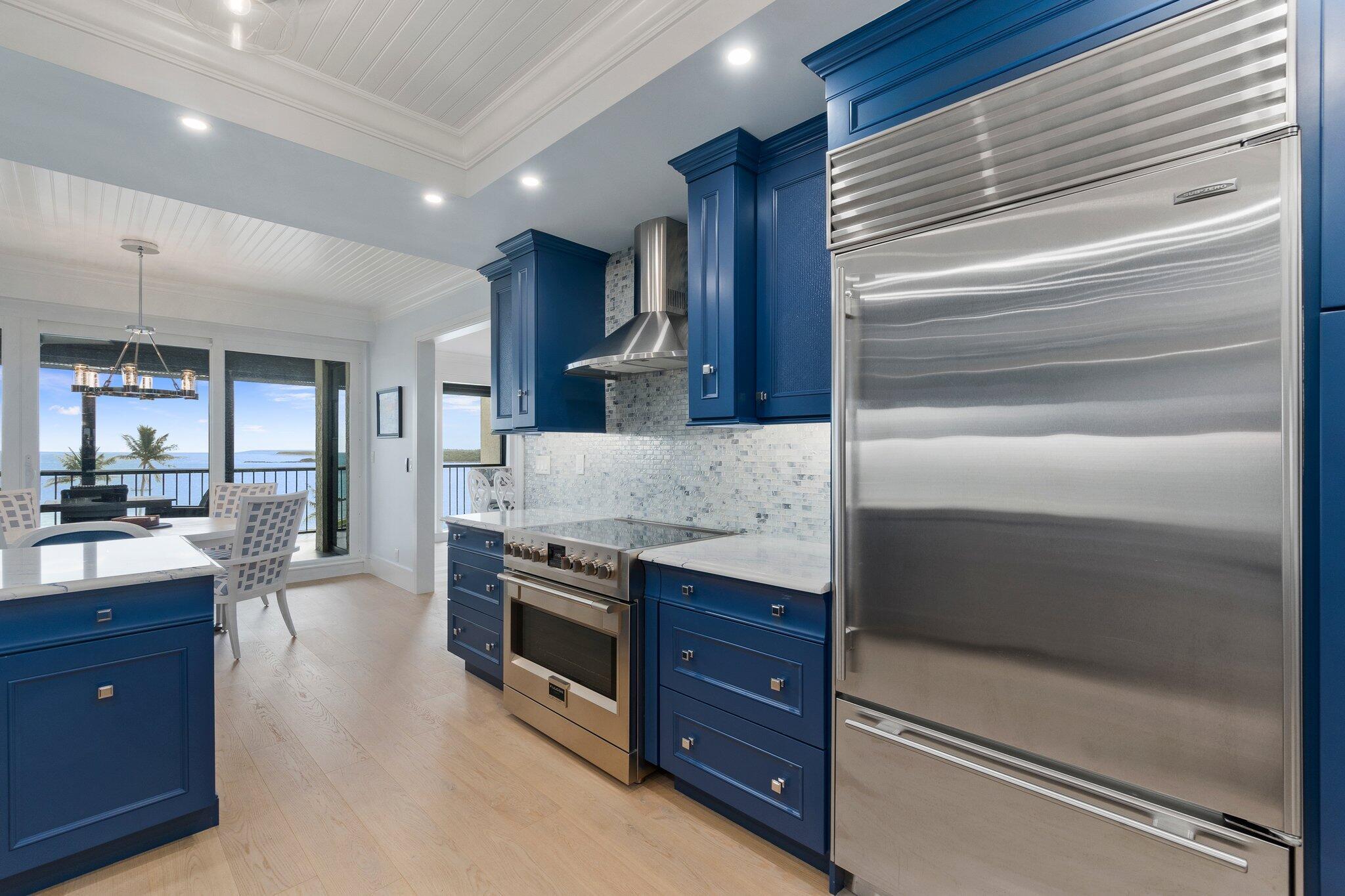 SAILFISH POINT - Residential