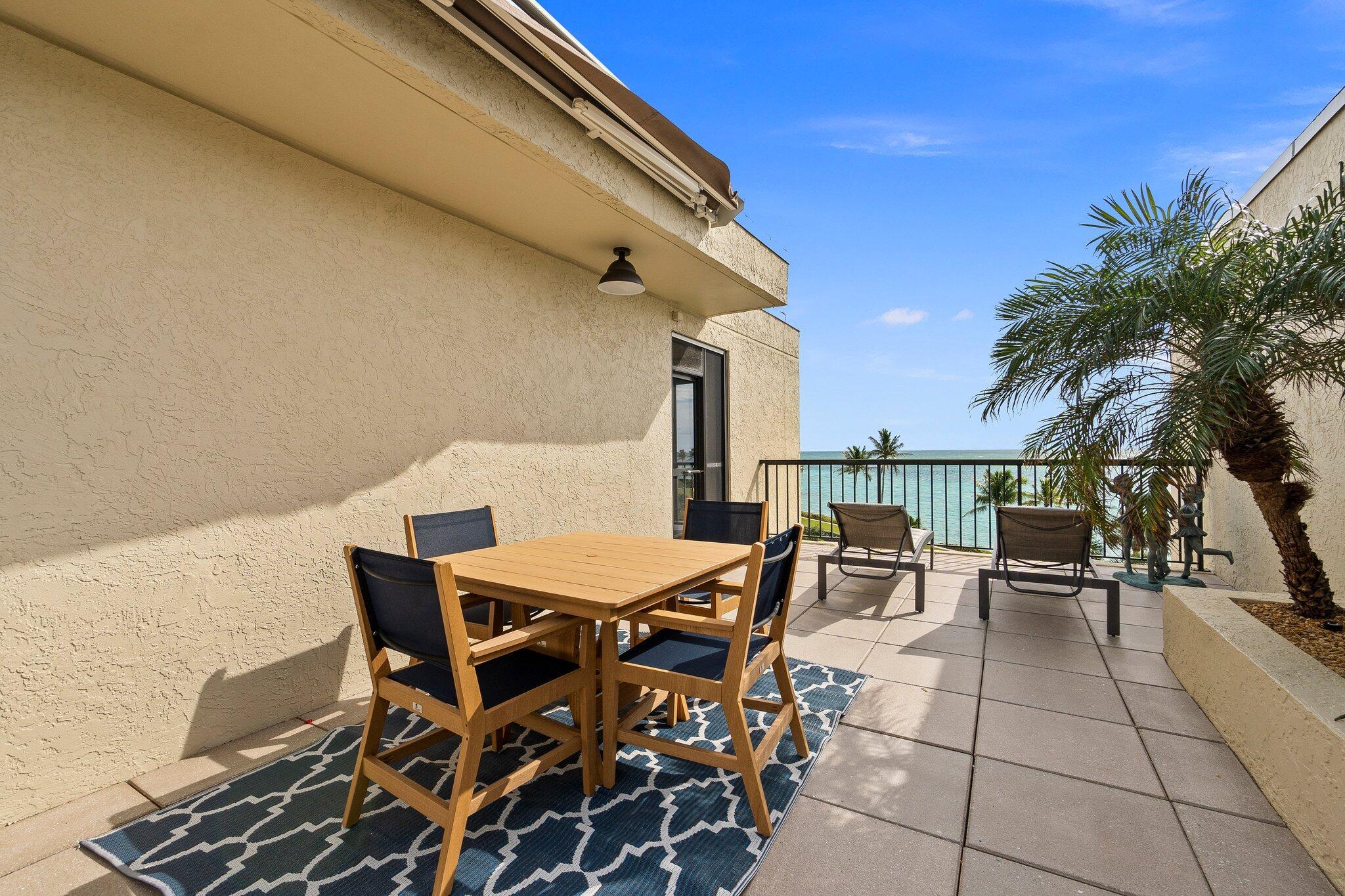 SAILFISH POINT - Residential