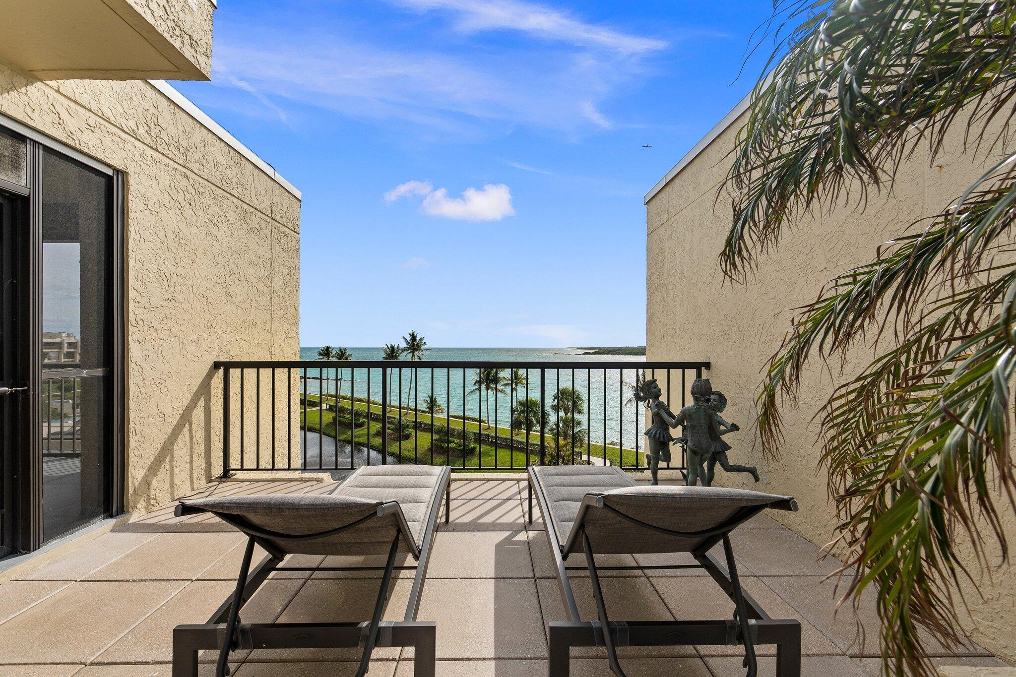 SAILFISH POINT - Residential