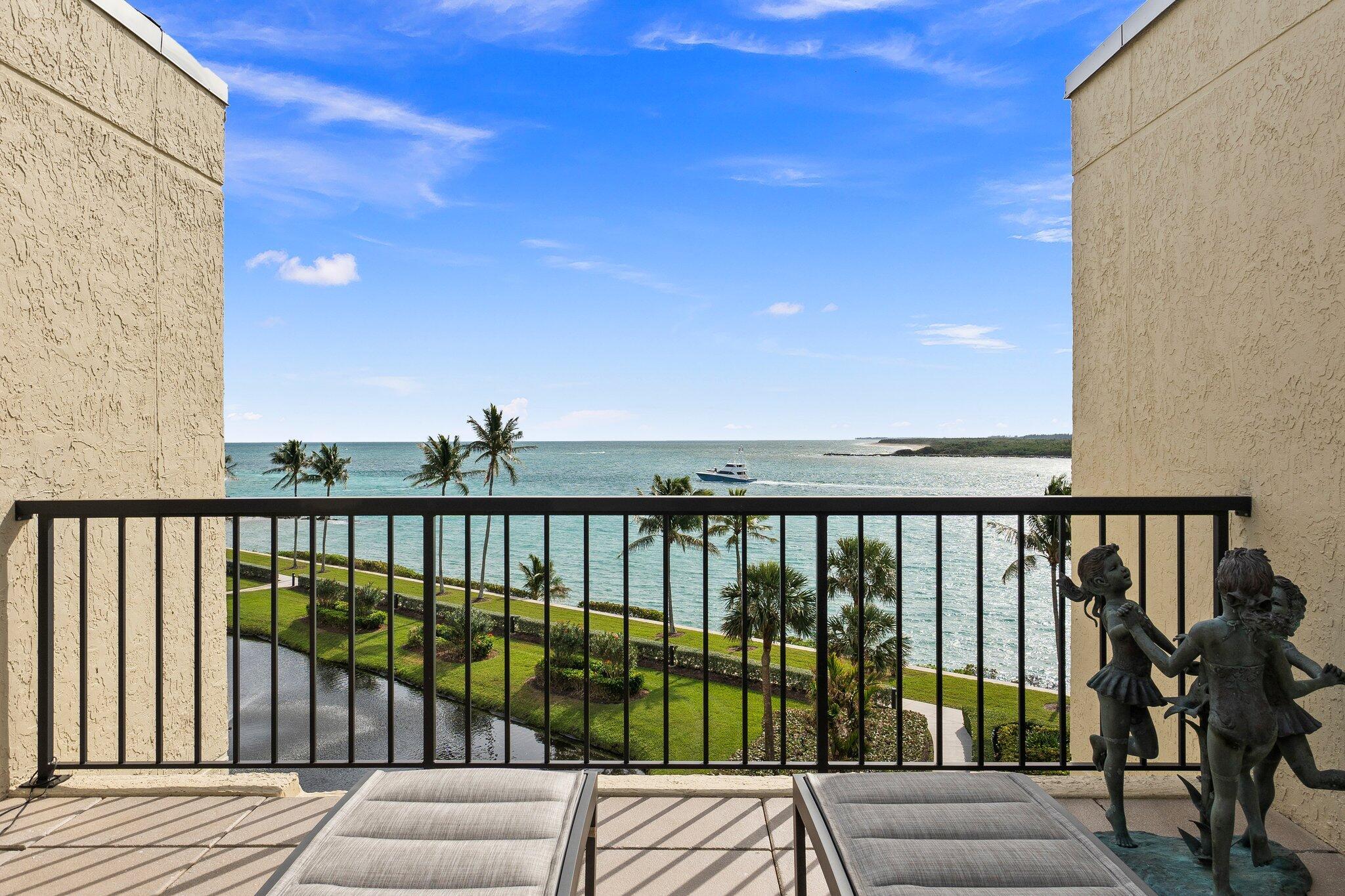 SAILFISH POINT - Residential