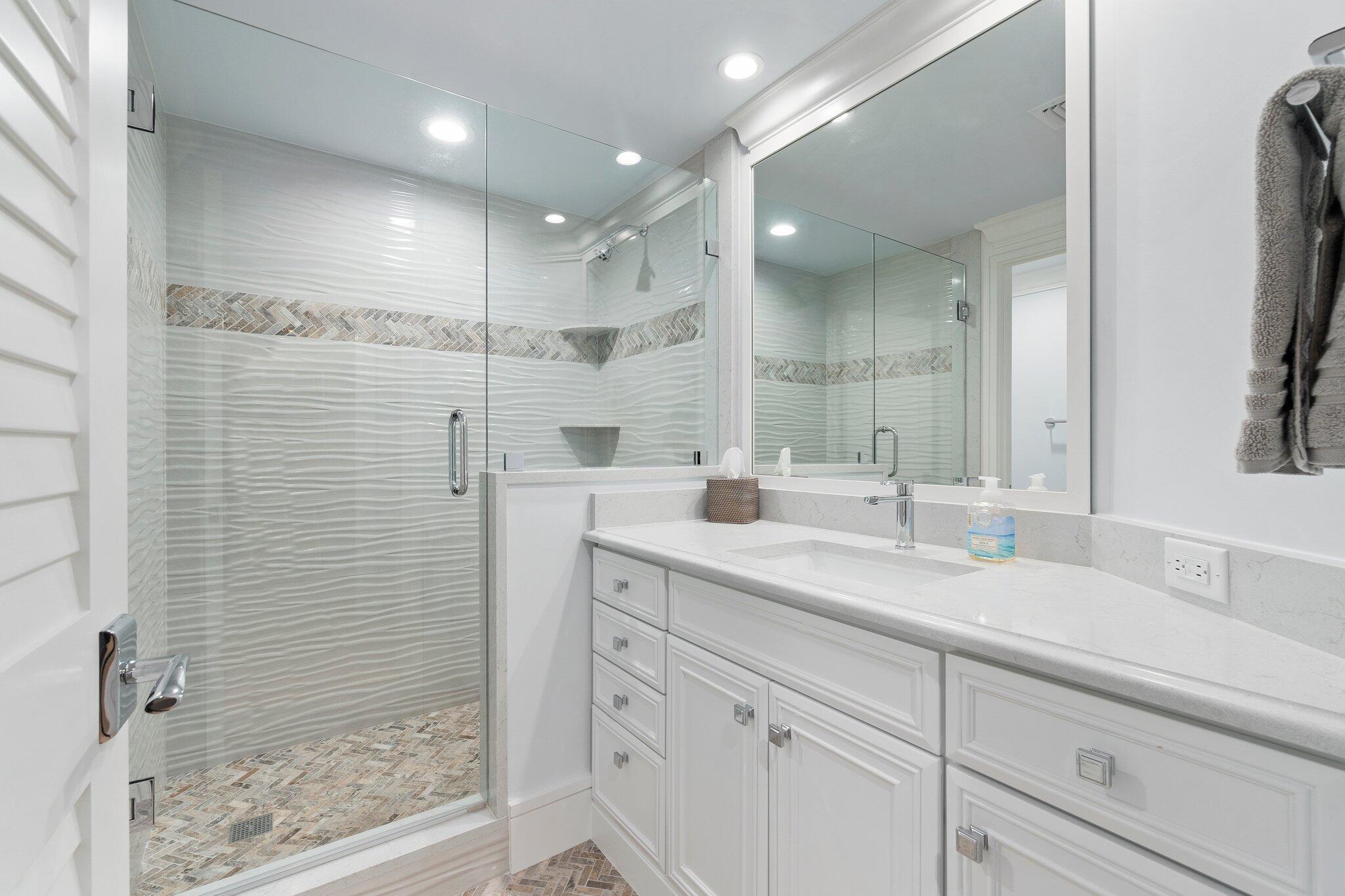 SAILFISH POINT - Residential