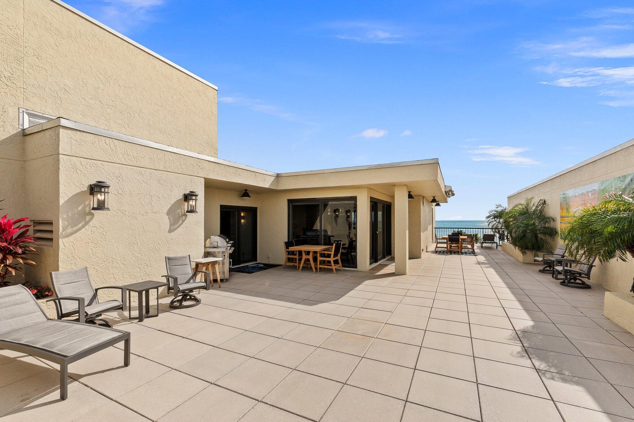 SAILFISH POINT - Residential