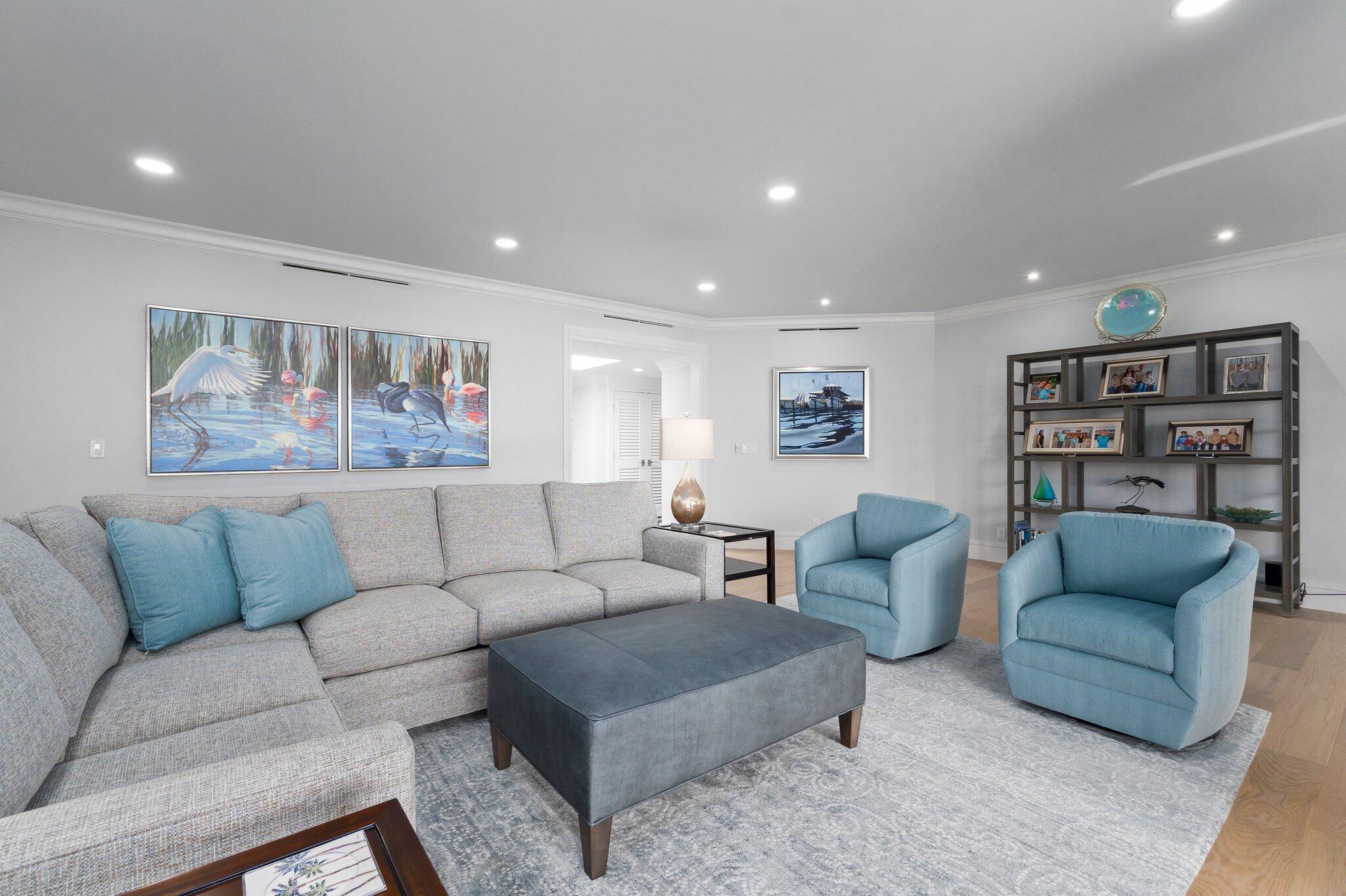 SAILFISH POINT - Residential