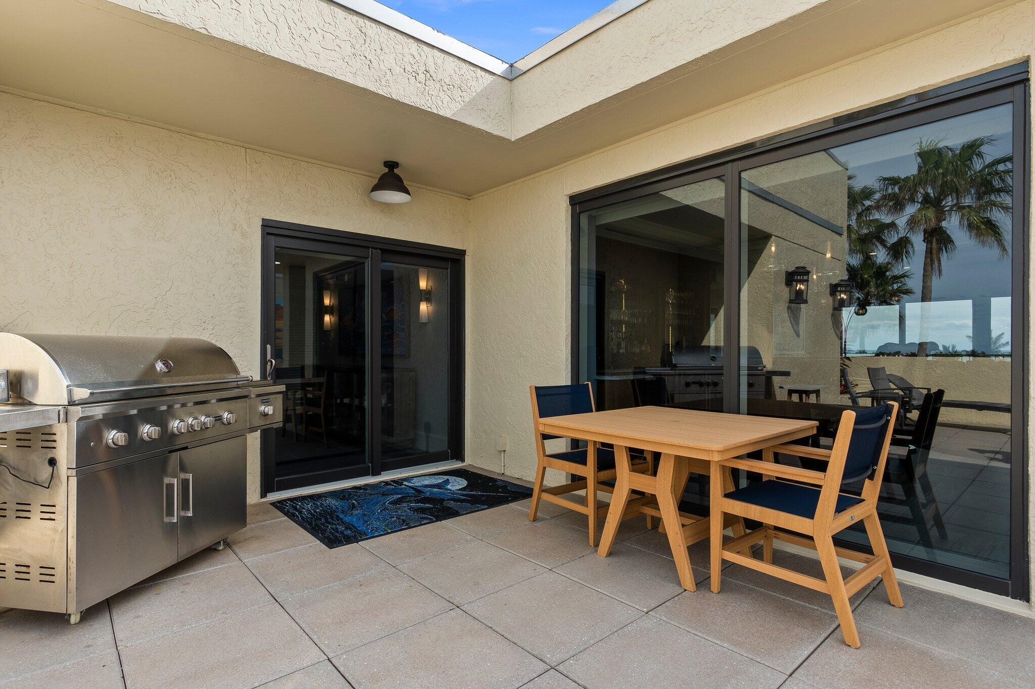 SAILFISH POINT - Residential