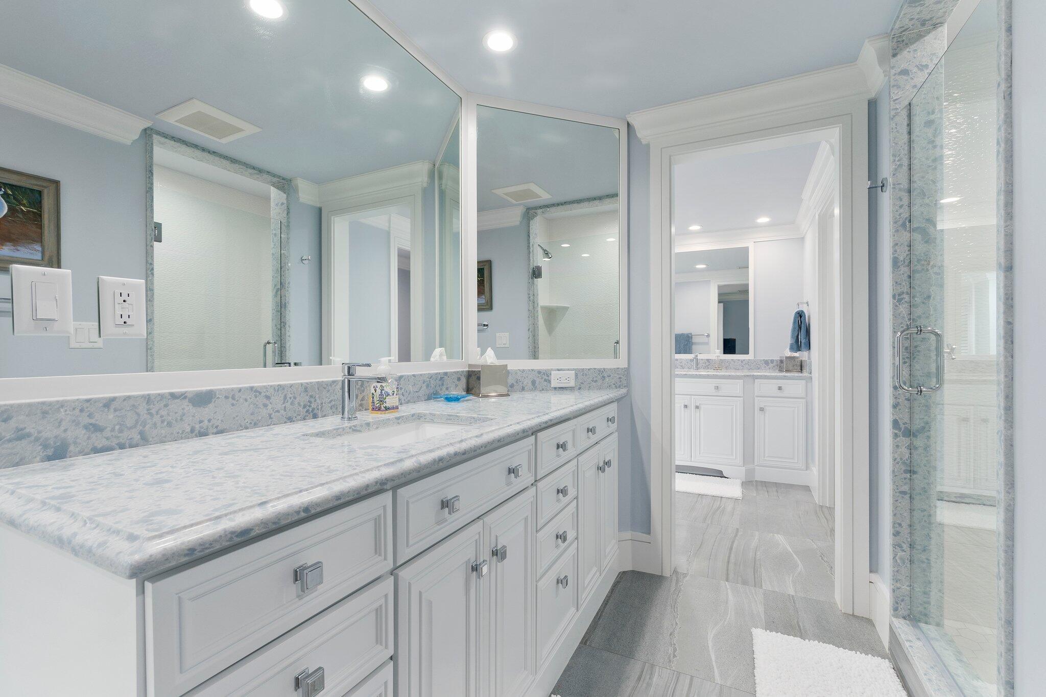 SAILFISH POINT - Residential