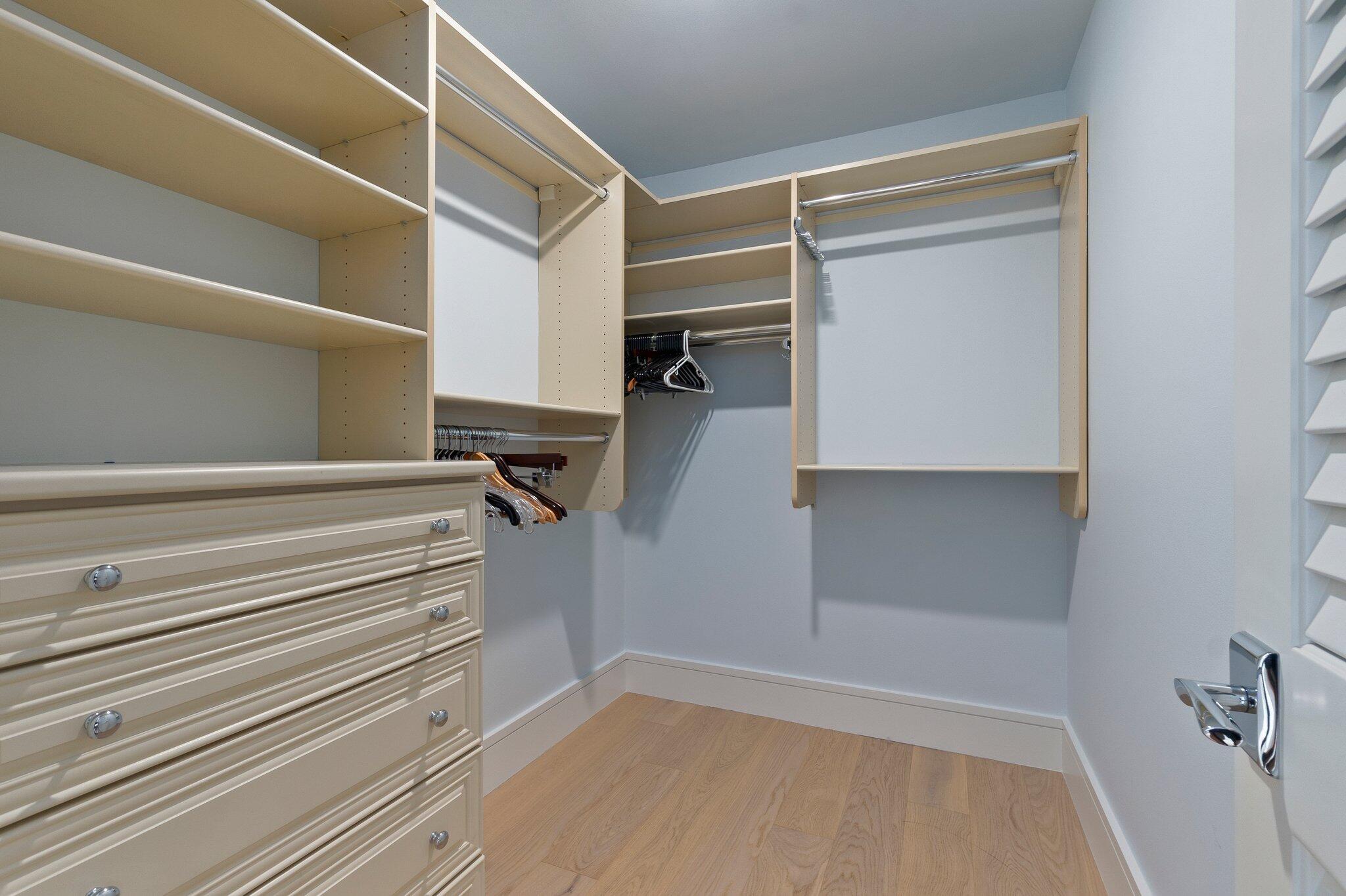 SAILFISH POINT - Residential