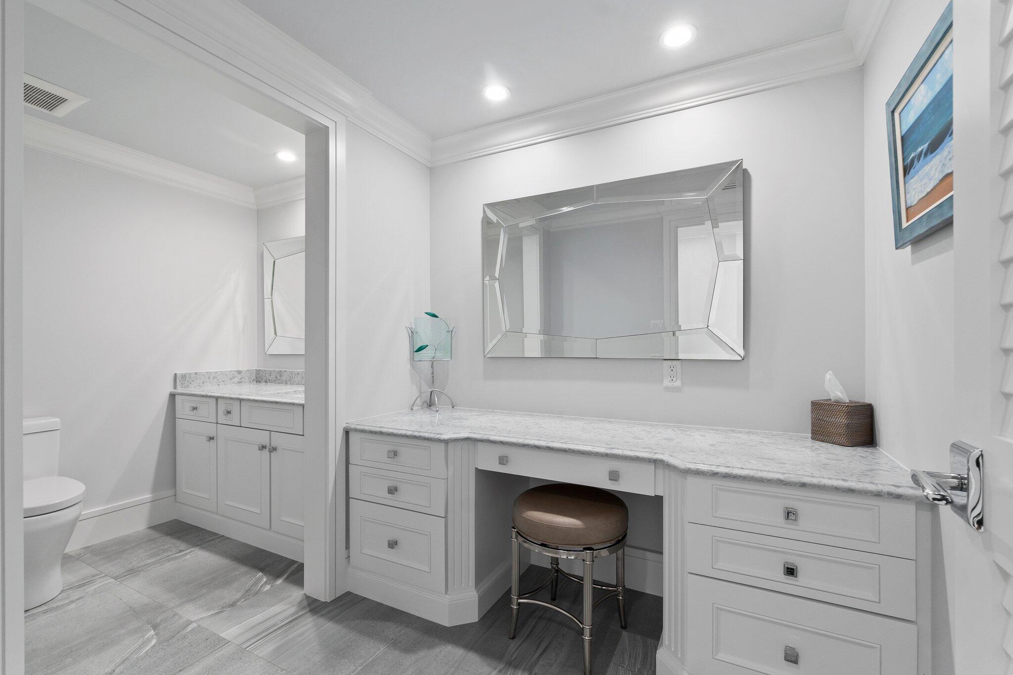 SAILFISH POINT - Residential