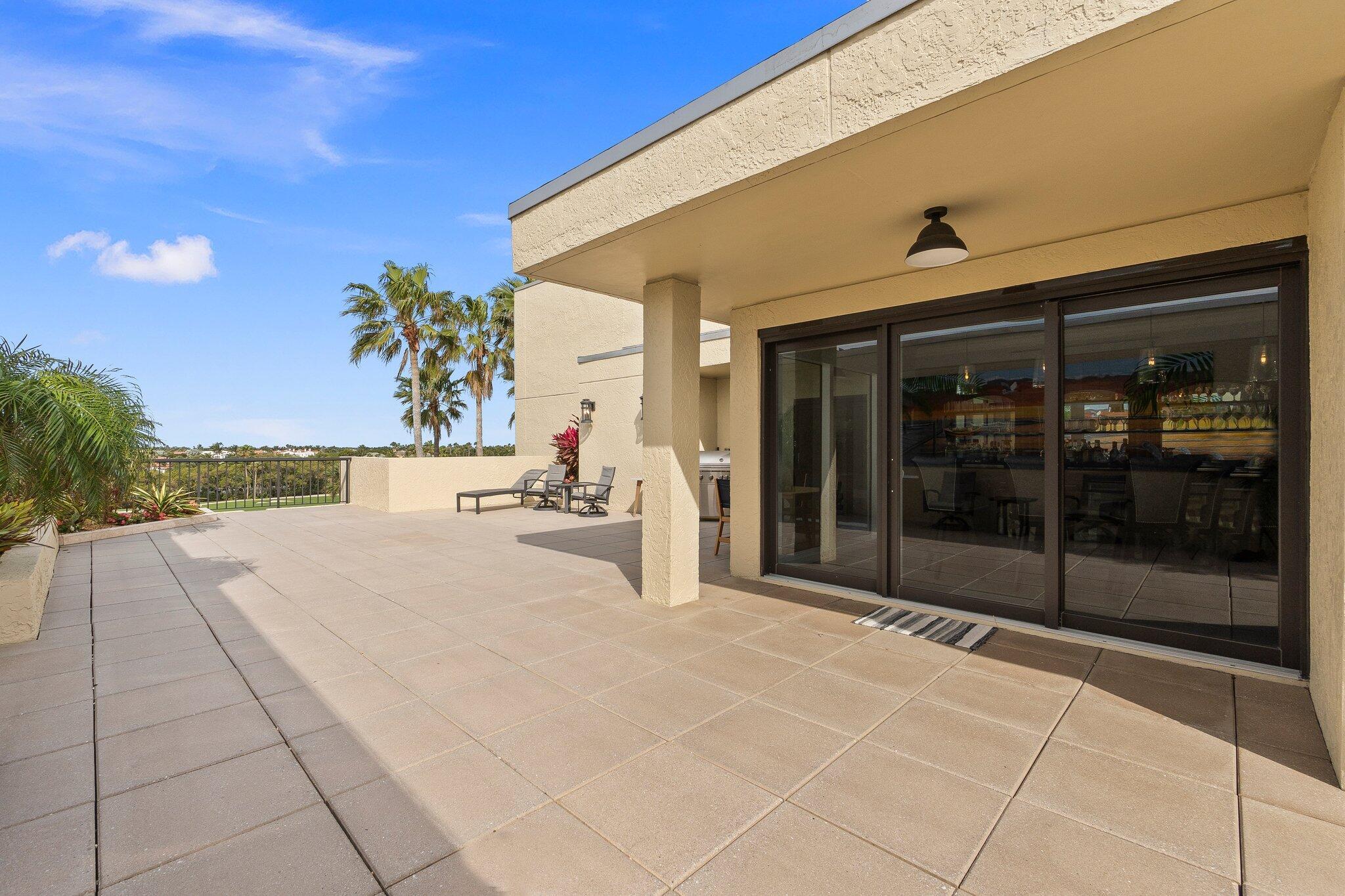 SAILFISH POINT - Residential