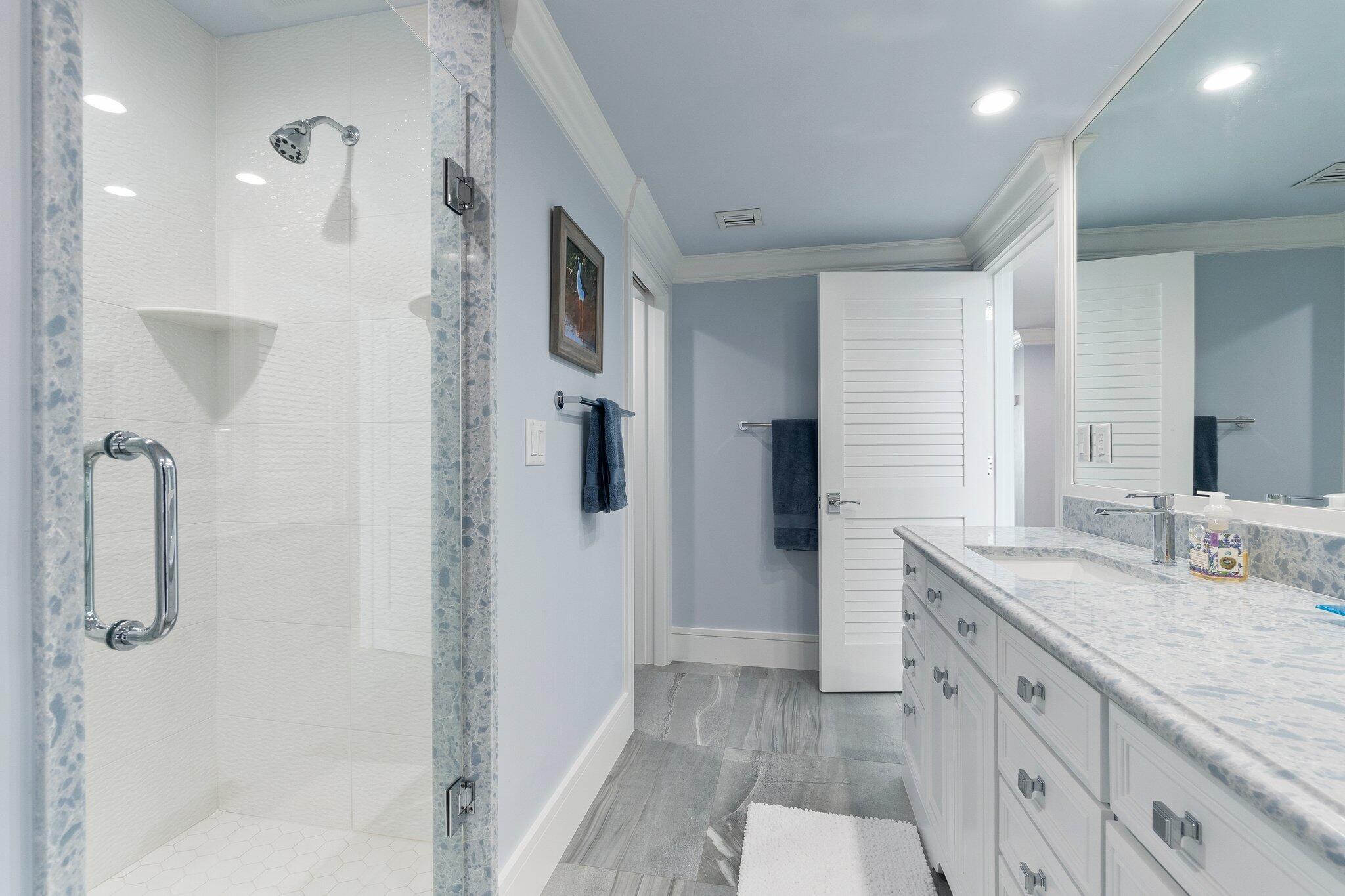 SAILFISH POINT - Residential