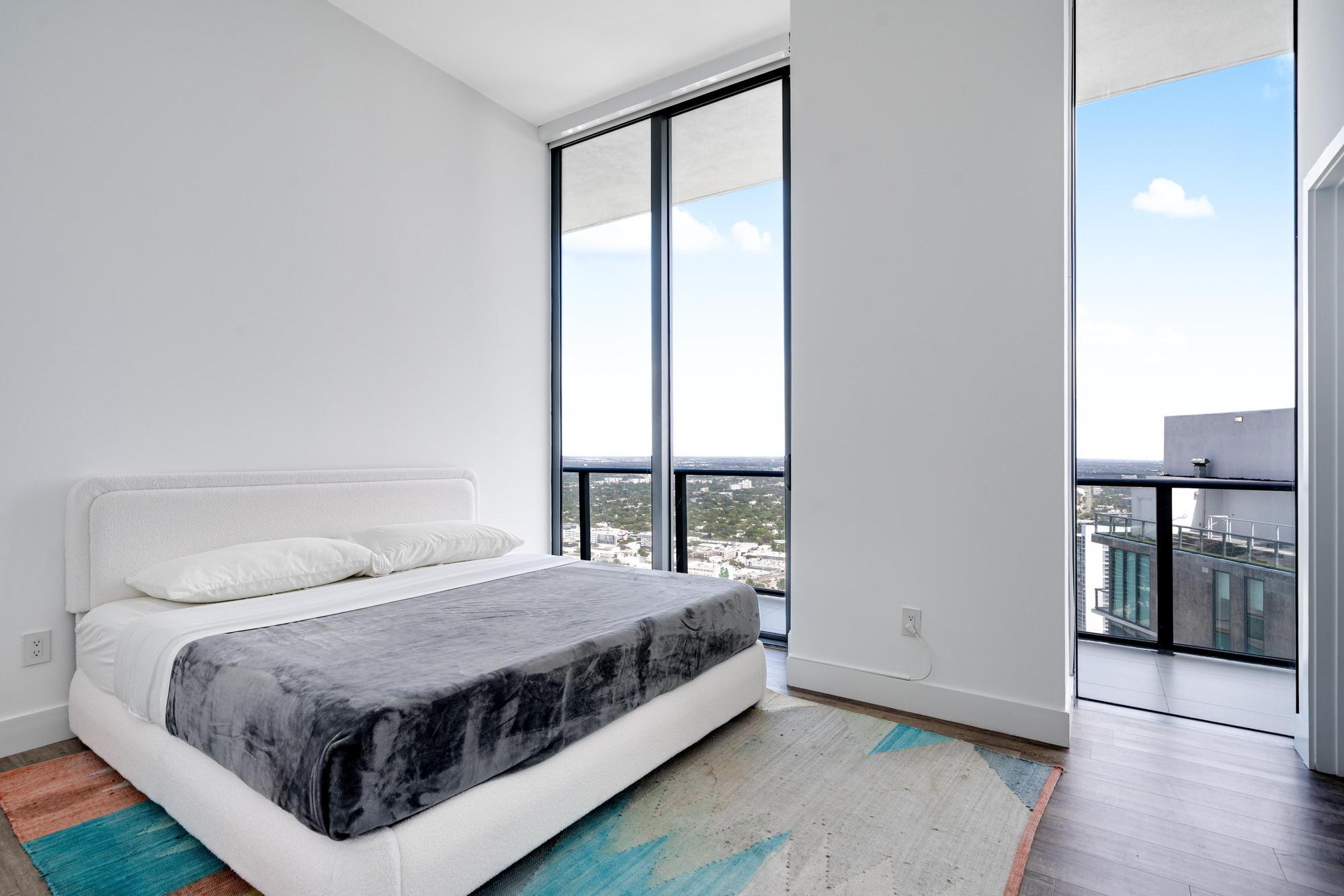 GRAN PARAISO CONDO - Residential