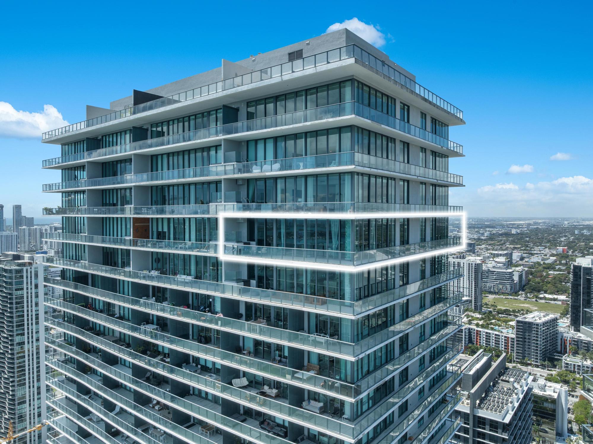 GRAN PARAISO CONDO - Residential