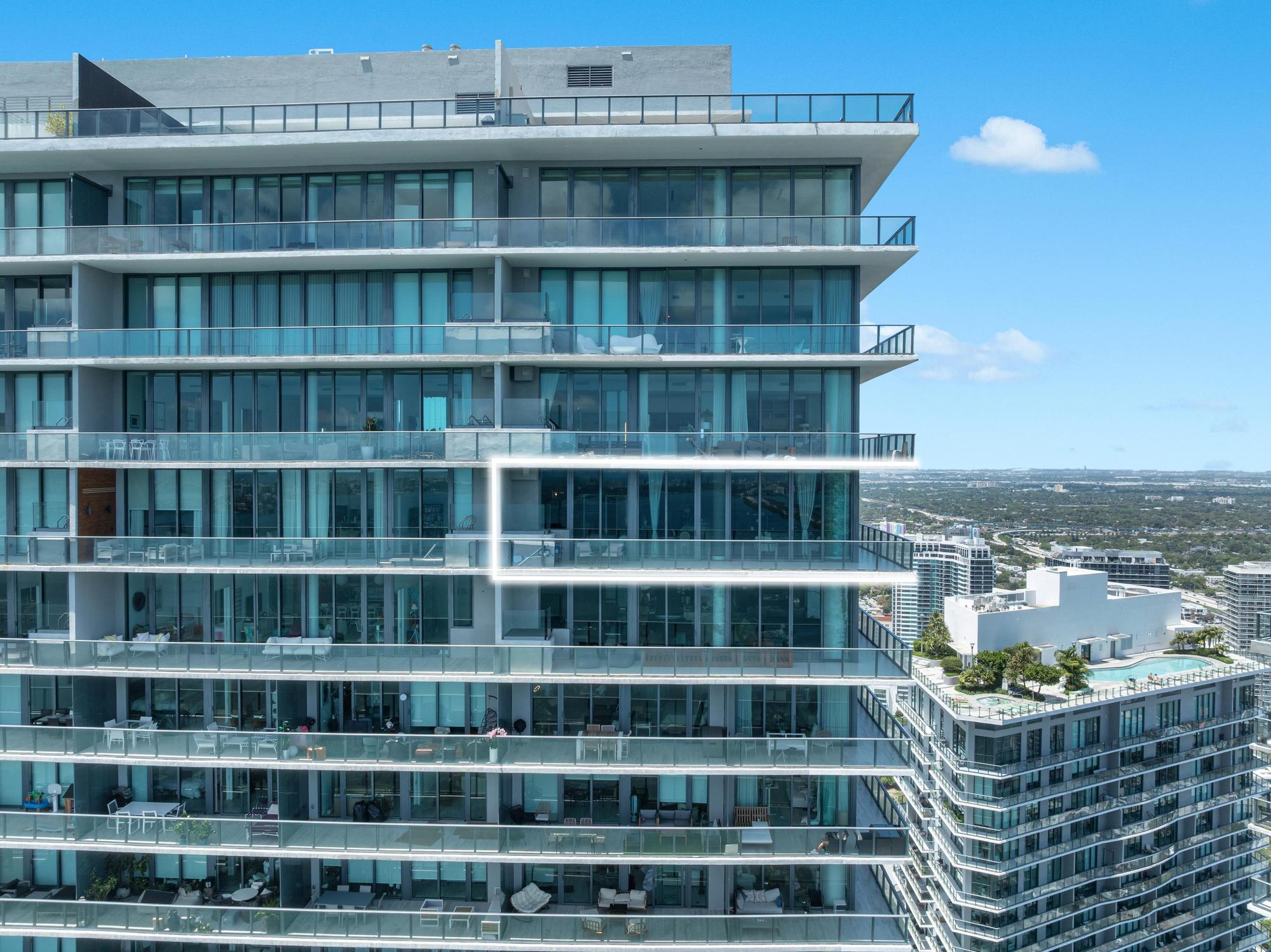 GRAN PARAISO CONDO - Residential