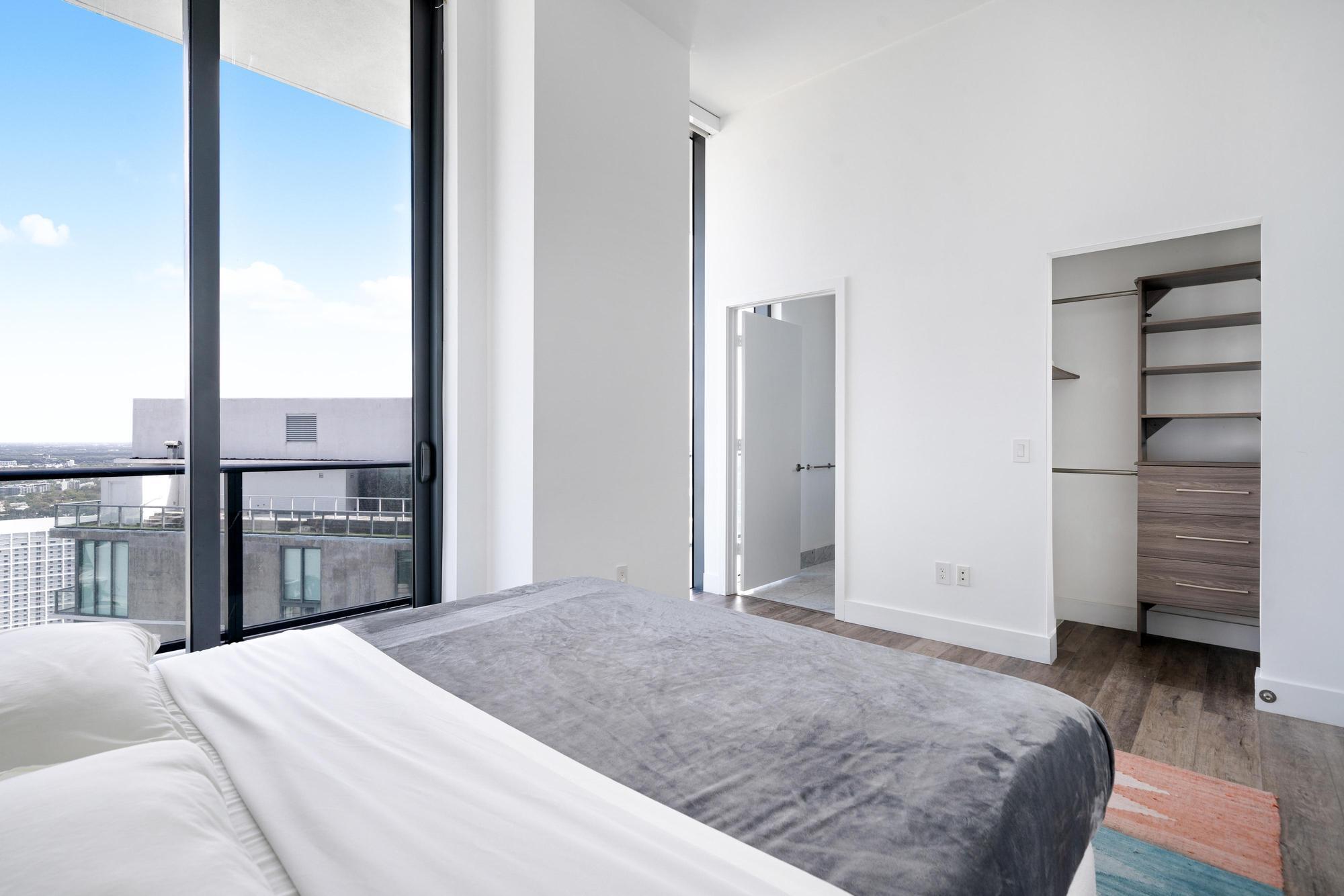 GRAN PARAISO CONDO - Residential