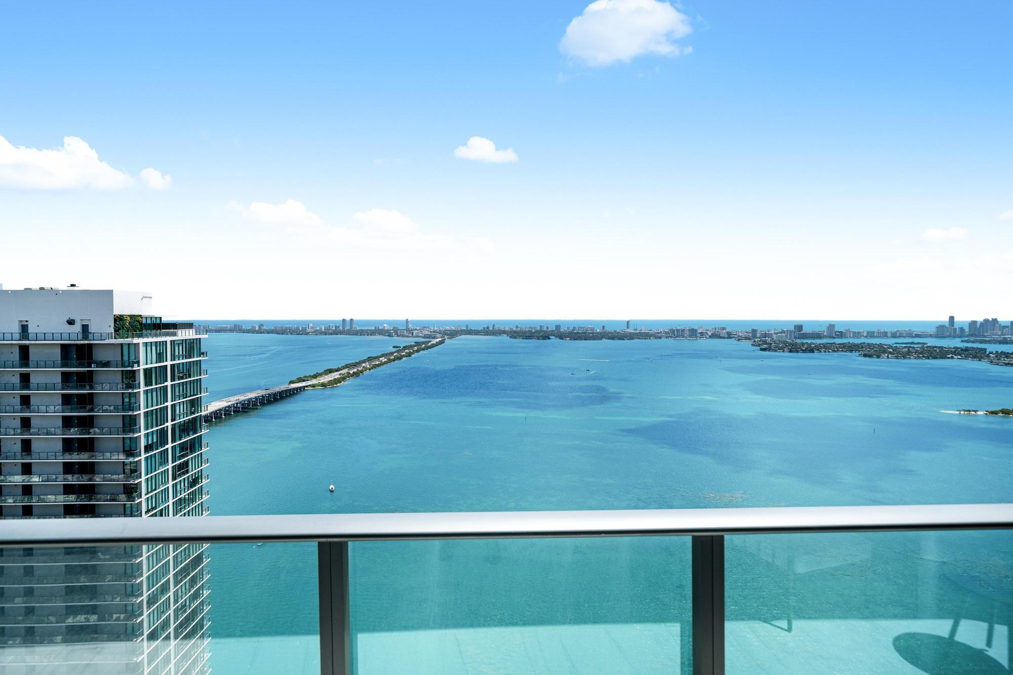 GRAN PARAISO CONDO - Residential