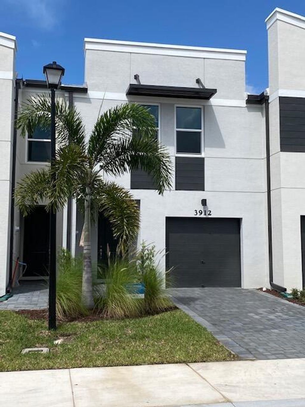 Photo of 3949 Se Mentmore Lane, Stuart, FL 34997 (MLS # R10732469)