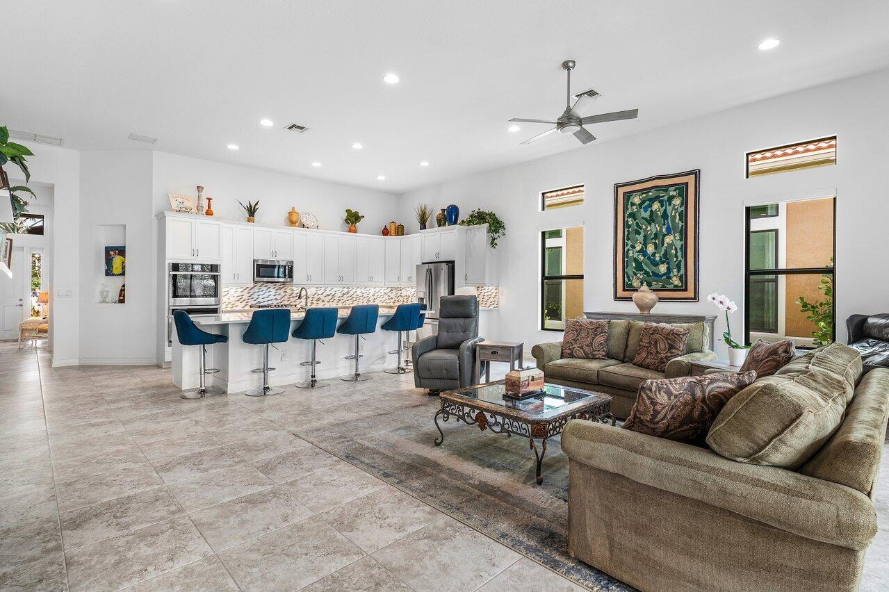 PARKLAND ROYALE - Residential