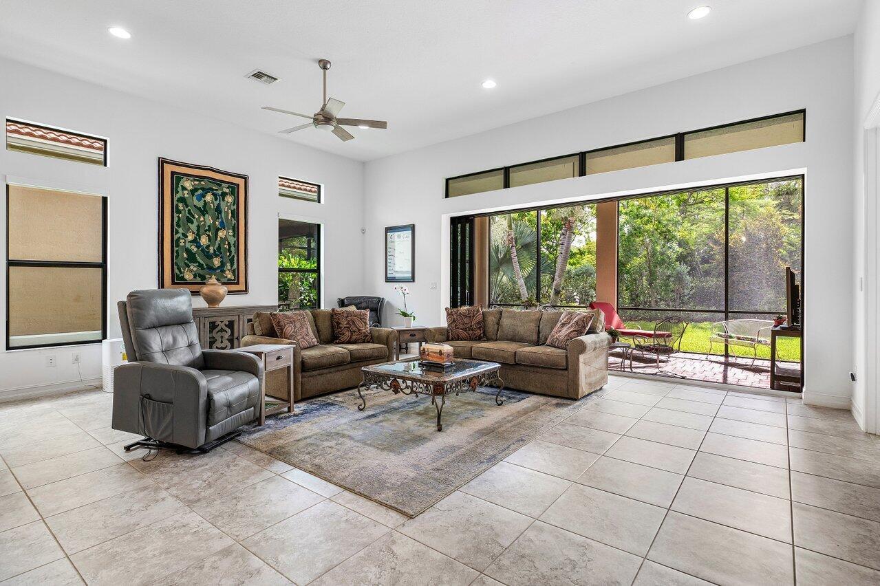 PARKLAND ROYALE - Residential