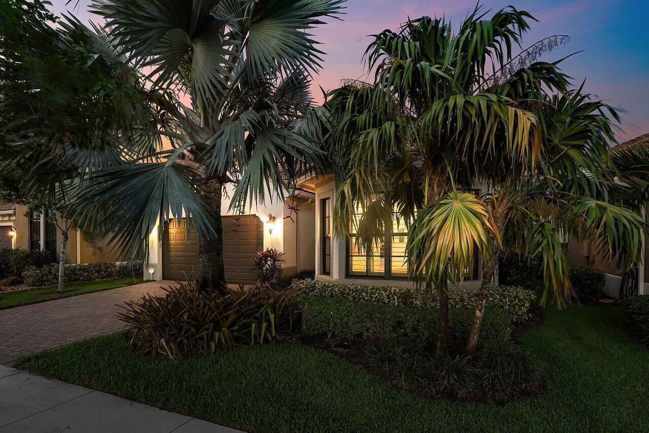 PARKLAND ROYALE - Residential