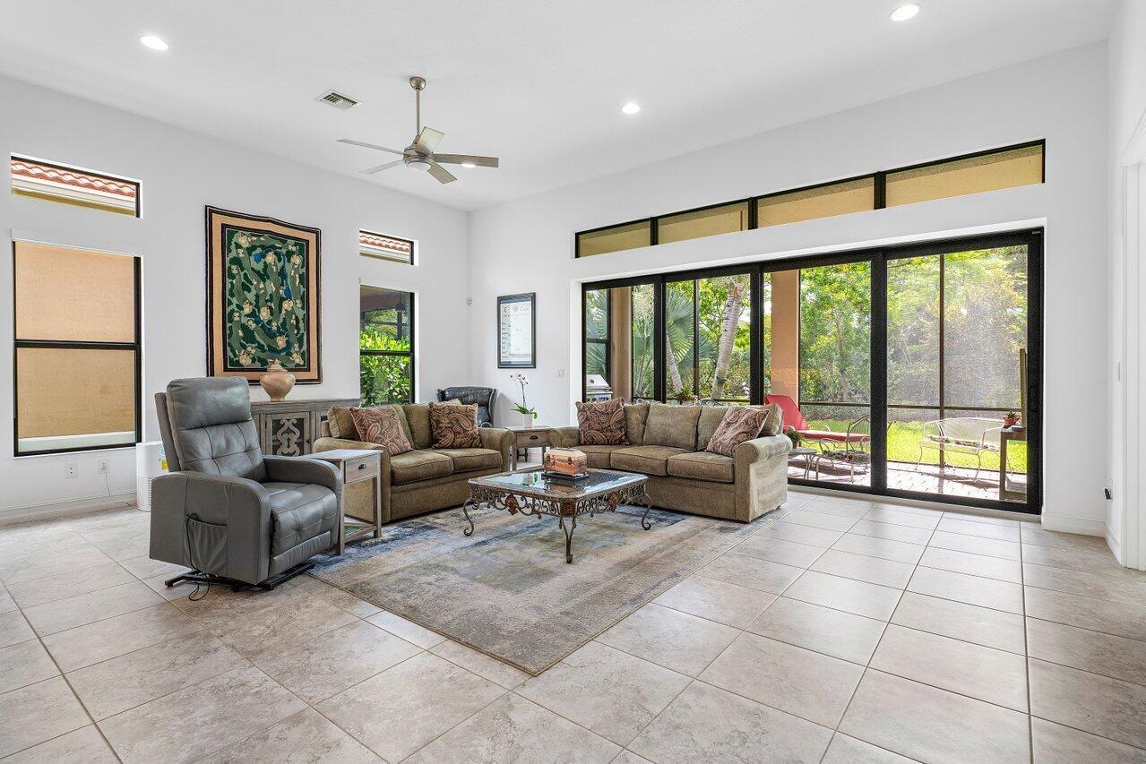 PARKLAND ROYALE - Residential