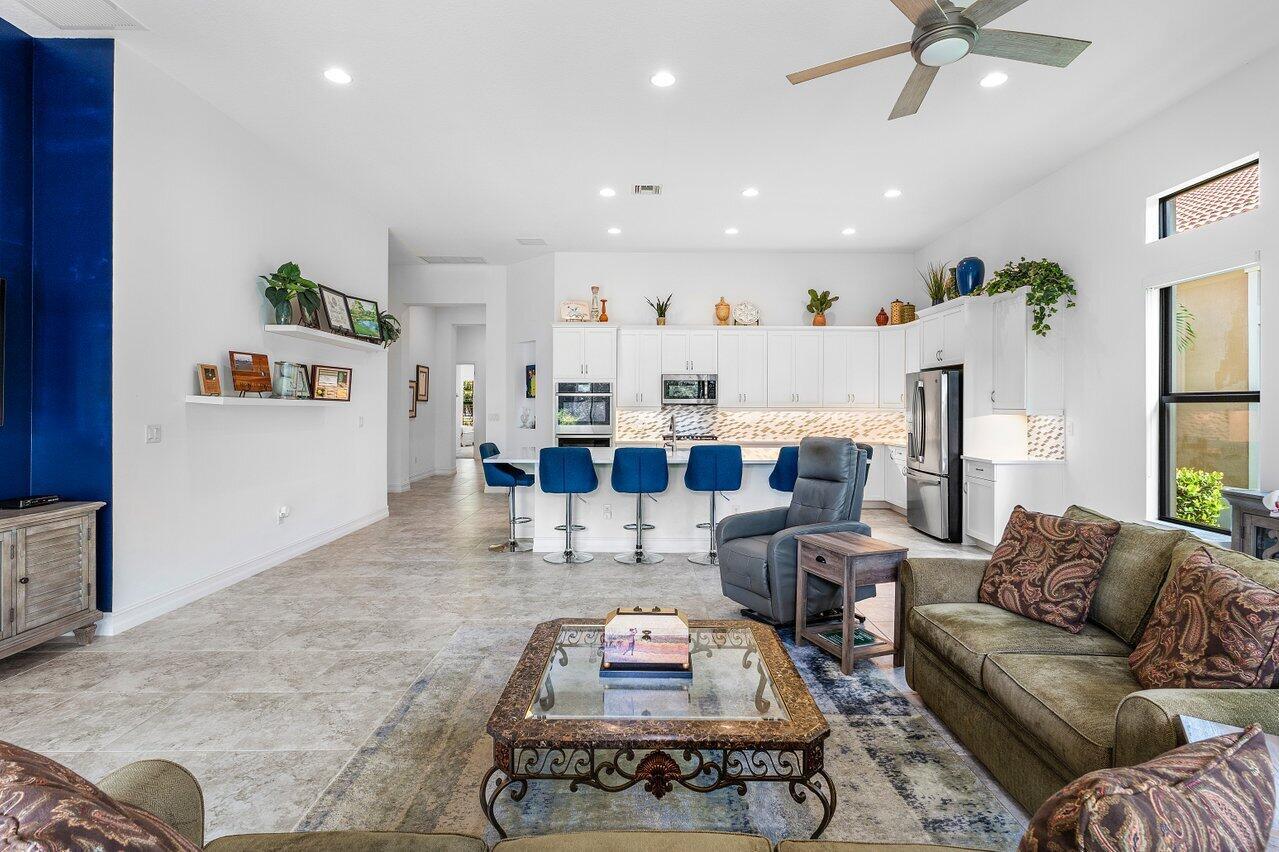 PARKLAND ROYALE - Residential