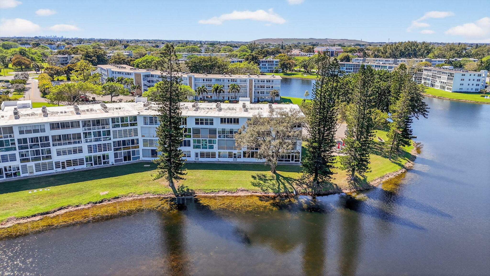 CAMBRIDGE B CONDO - Residential