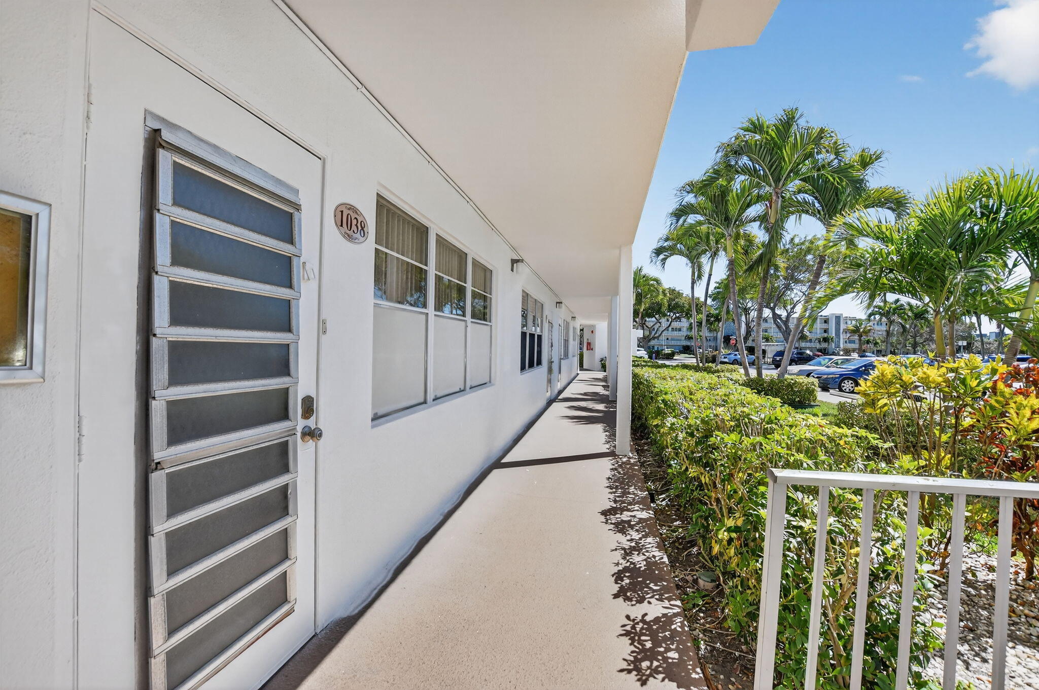 CAMBRIDGE B CONDO - Residential