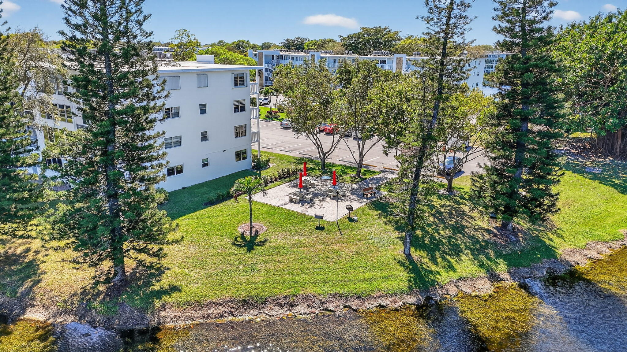 CAMBRIDGE B CONDO - Residential