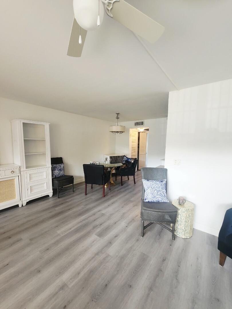 CAMBRIDGE B CONDO - Residential