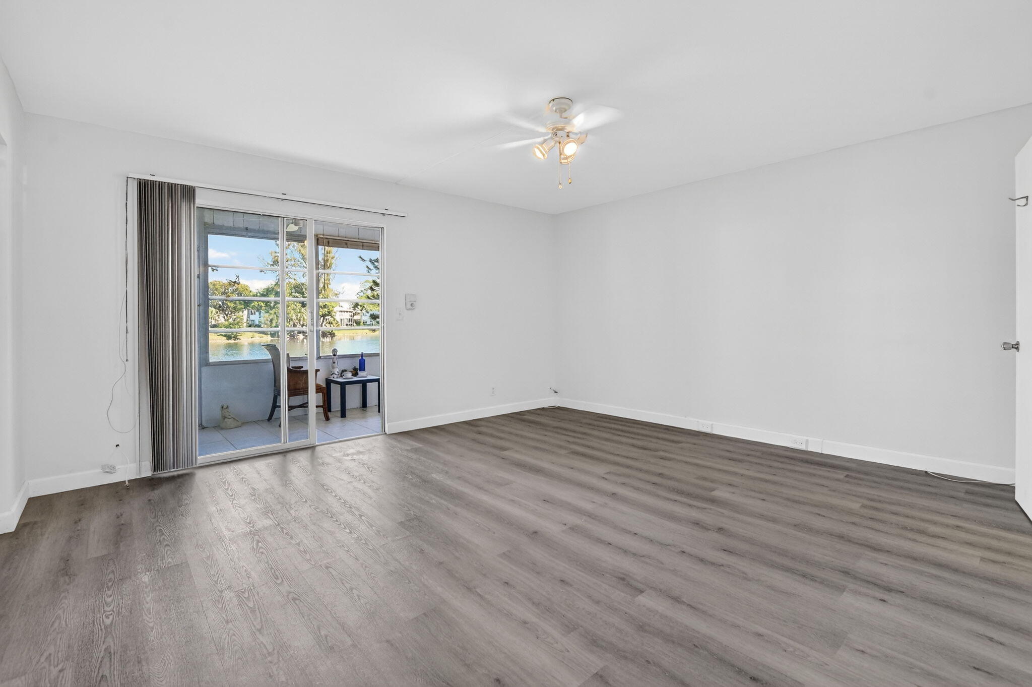 CAMBRIDGE B CONDO - Residential